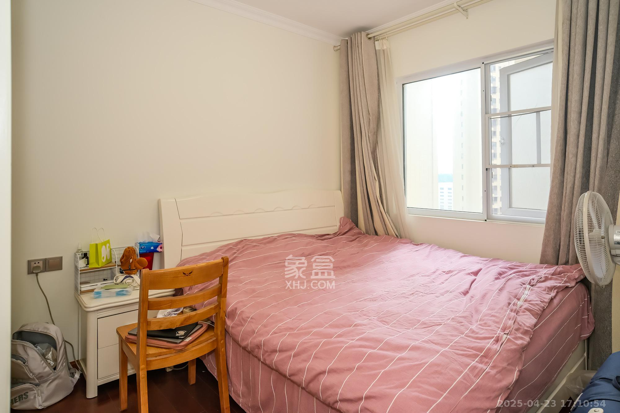 保利香槟国际 3室2厅1卫 73.8万 保利香槟国际 3室2厅1卫 73.8万卧室