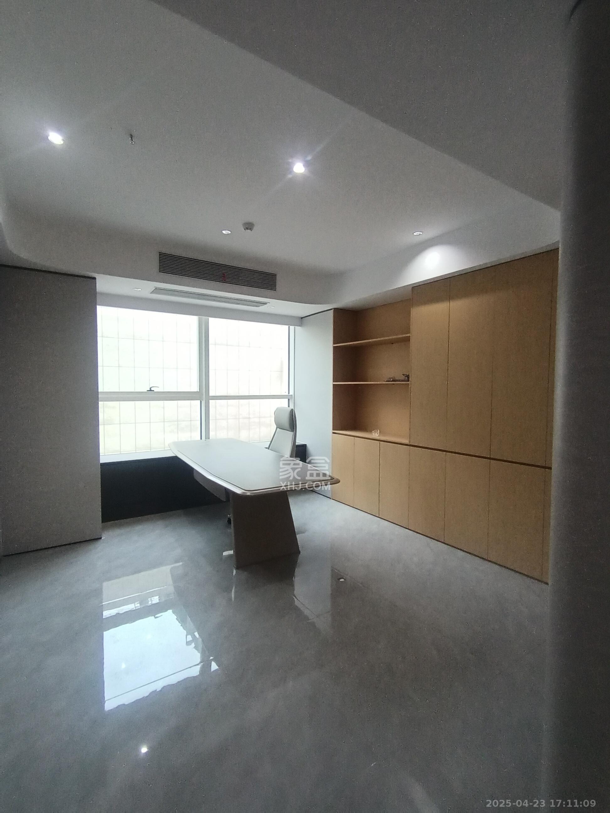 中建嘉和城  1室1厅1卫   2500.00元/月室内图