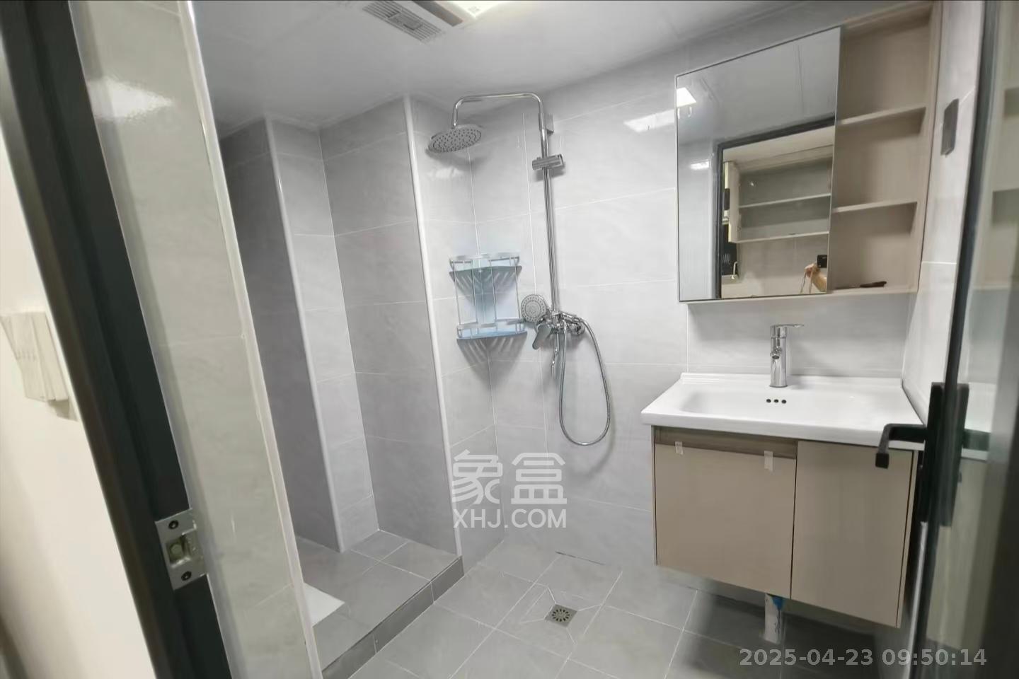 中海阅溪府  2室1厅1卫   2200.00元/月室内图