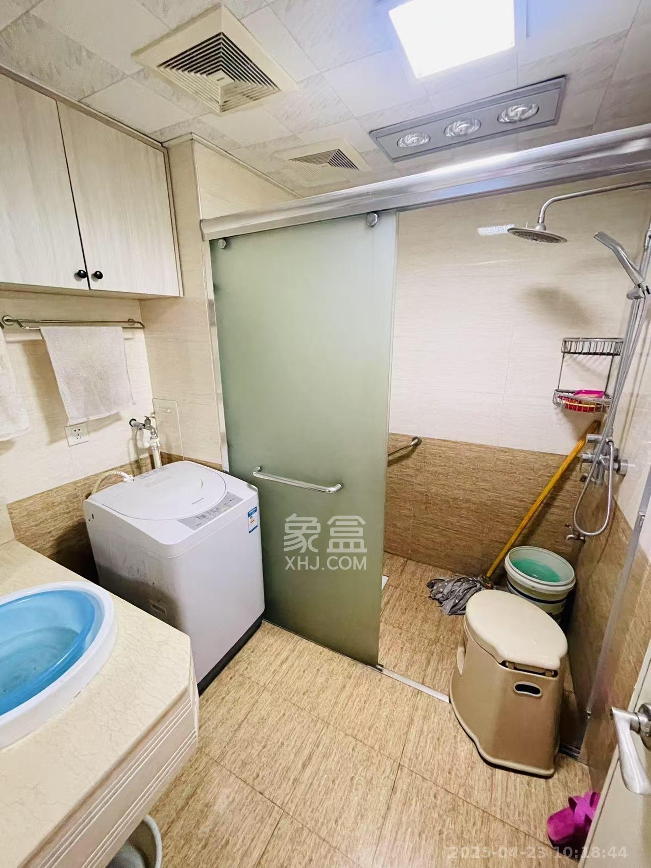 汇城花园 4室2厅2卫 5800.0元/月 汇城花园 4室2厅2卫 5800.0元/月室内图