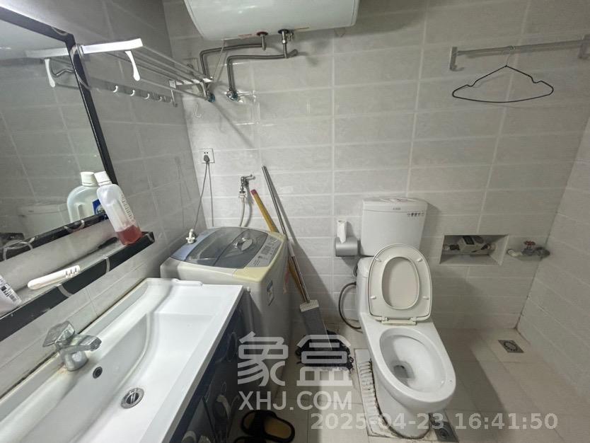 摩天一号  1室1厅1卫   2200.00元/月室内图