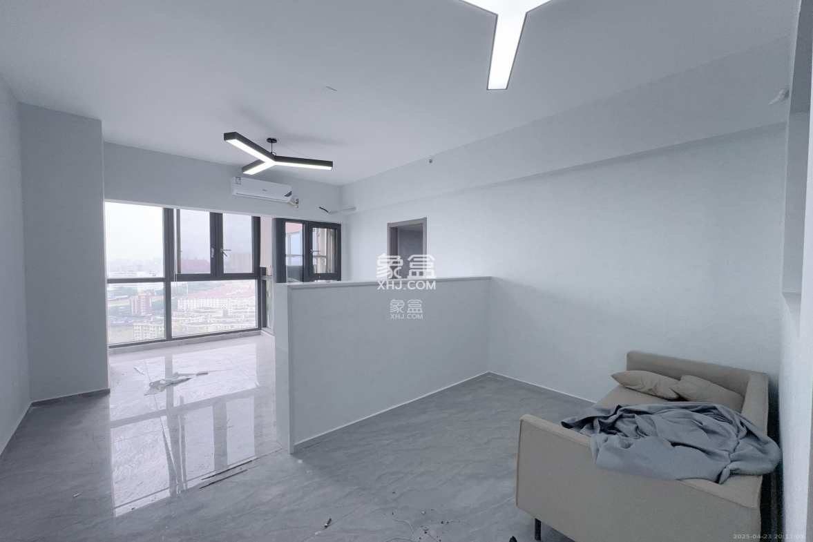 中云公寓 5室2厅1卫 5000.0元/月 中云公寓 5室2厅1卫 5000.0元/月室内图