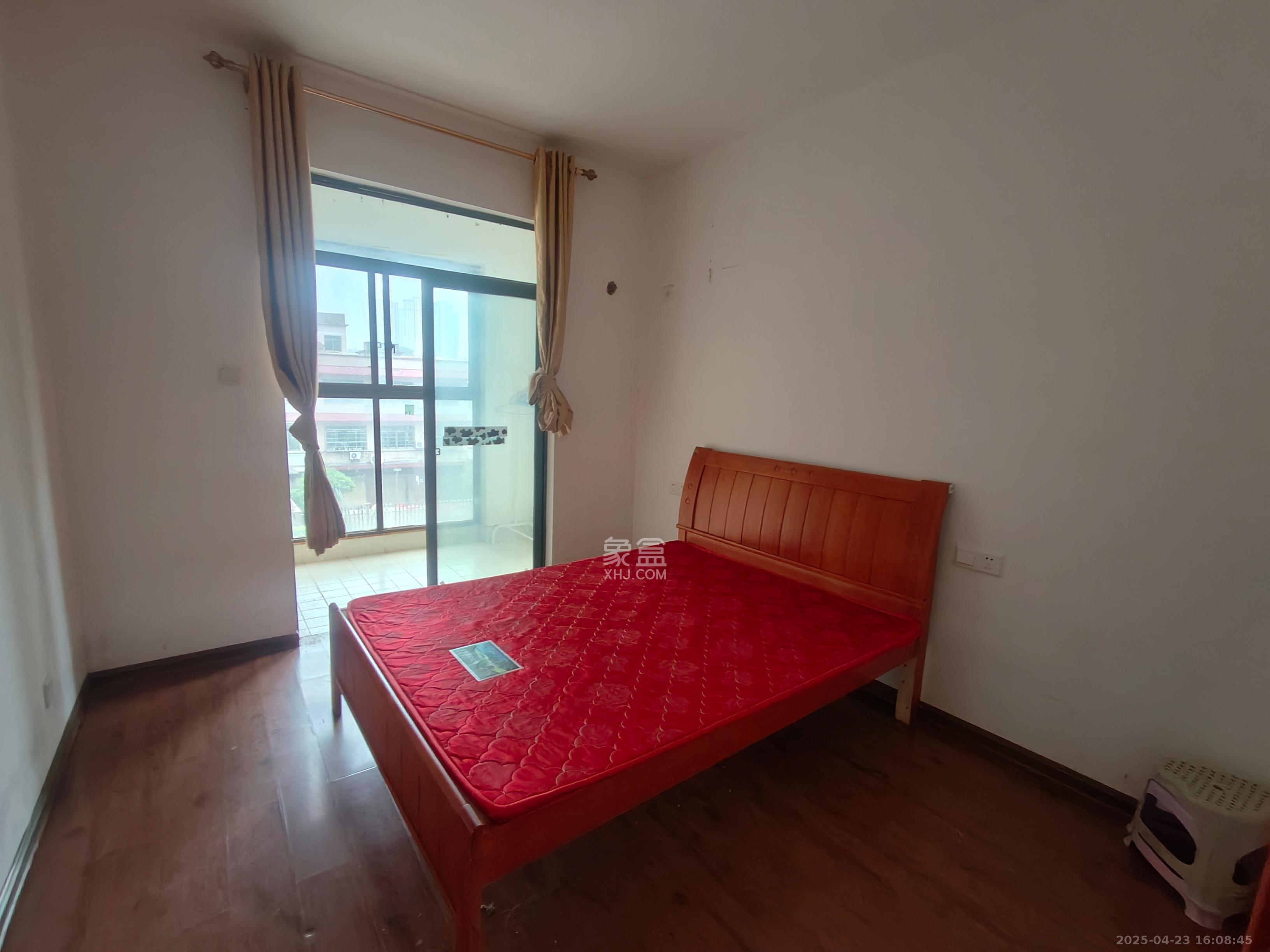 新雅黄金苑 3室2厅1卫 1800.0元/月 新雅黄金苑 3室2厅1卫 1800.0元/月室内图