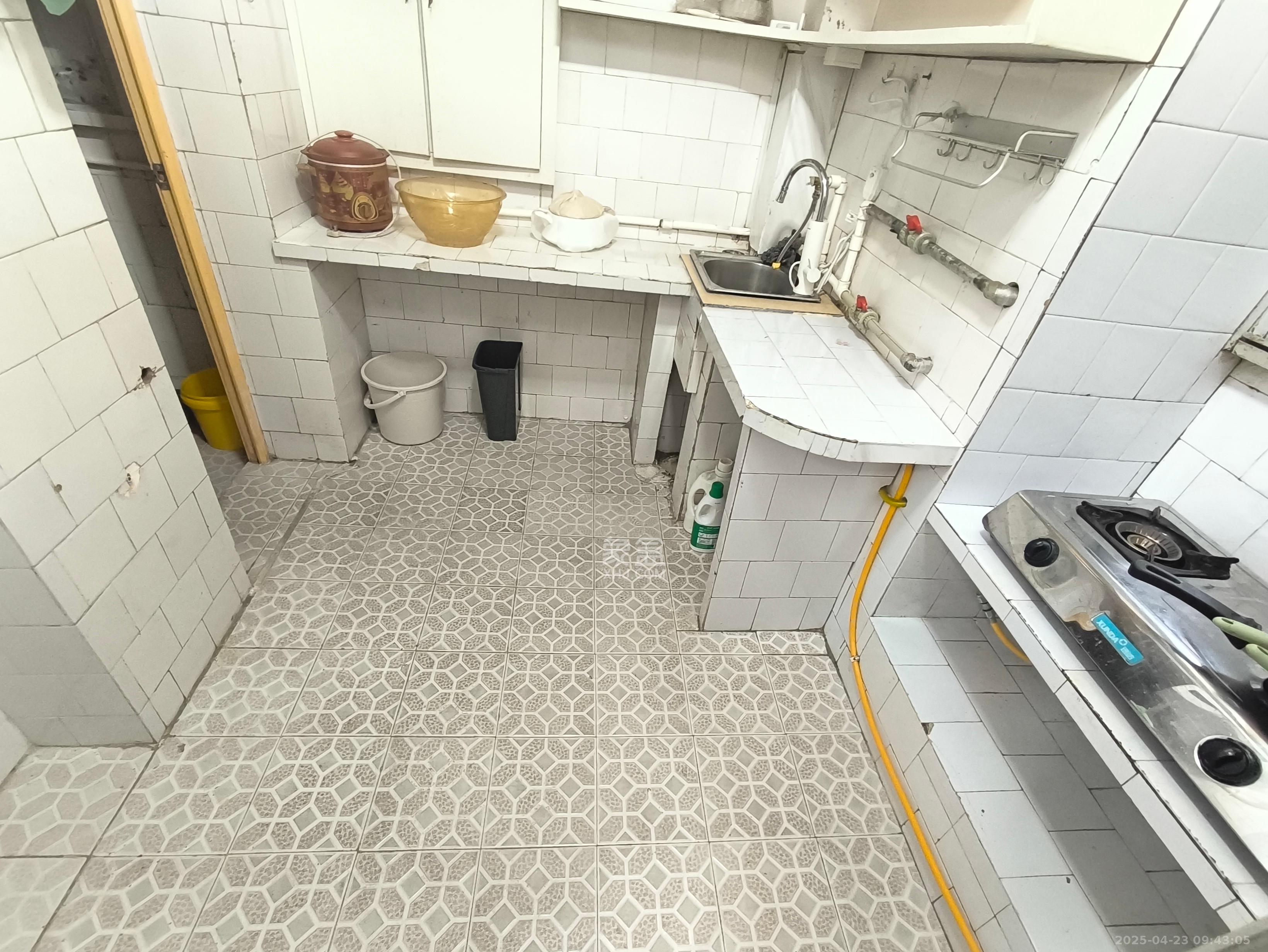 铜铝厂宿舍(居仁里11号)  1室1厅1卫    2500.0元/月 铜铝厂宿舍(居仁里11号)  1室1厅1卫    2500.0元/月室内图