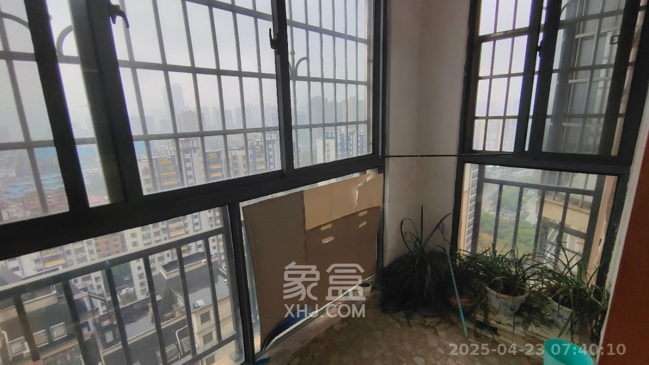 翡翠华庭  2室2厅1卫   1700.00元/月室内图