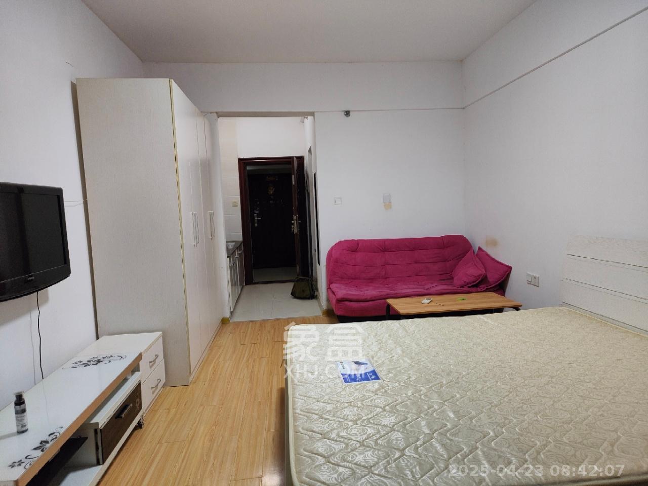 名富公寓  1室1厅1卫   1400.00元/月室内图