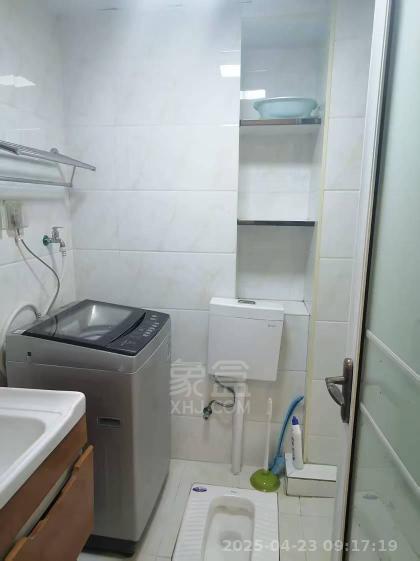 中建御山和苑 1室1厅1卫 1100.0元/月 中建御山和苑 1室1厅1卫 1100.0元/月室内图