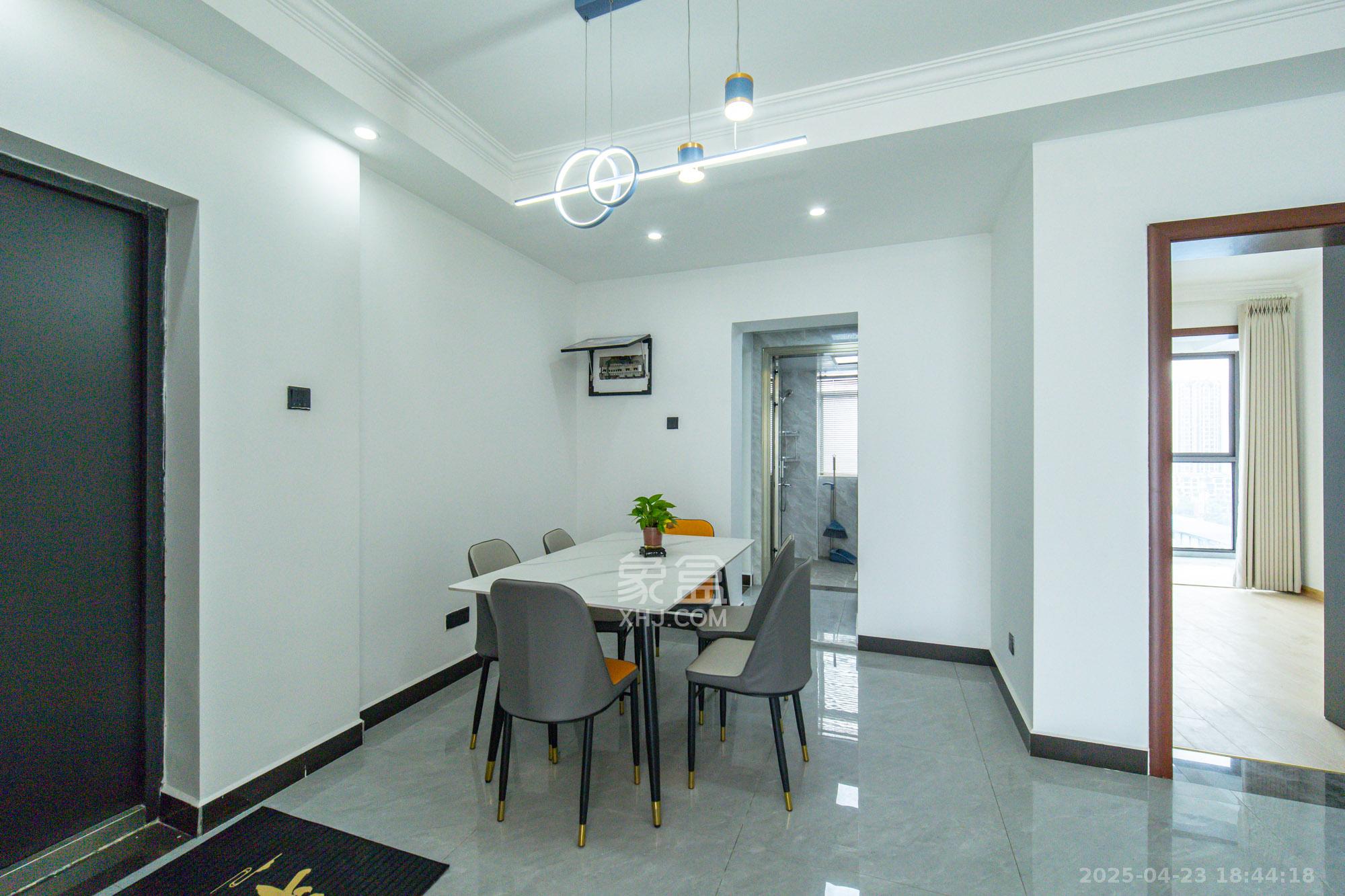 湘绣城 3室2厅2卫 69.8万 湘绣城 3室2厅2卫 69.8万其他