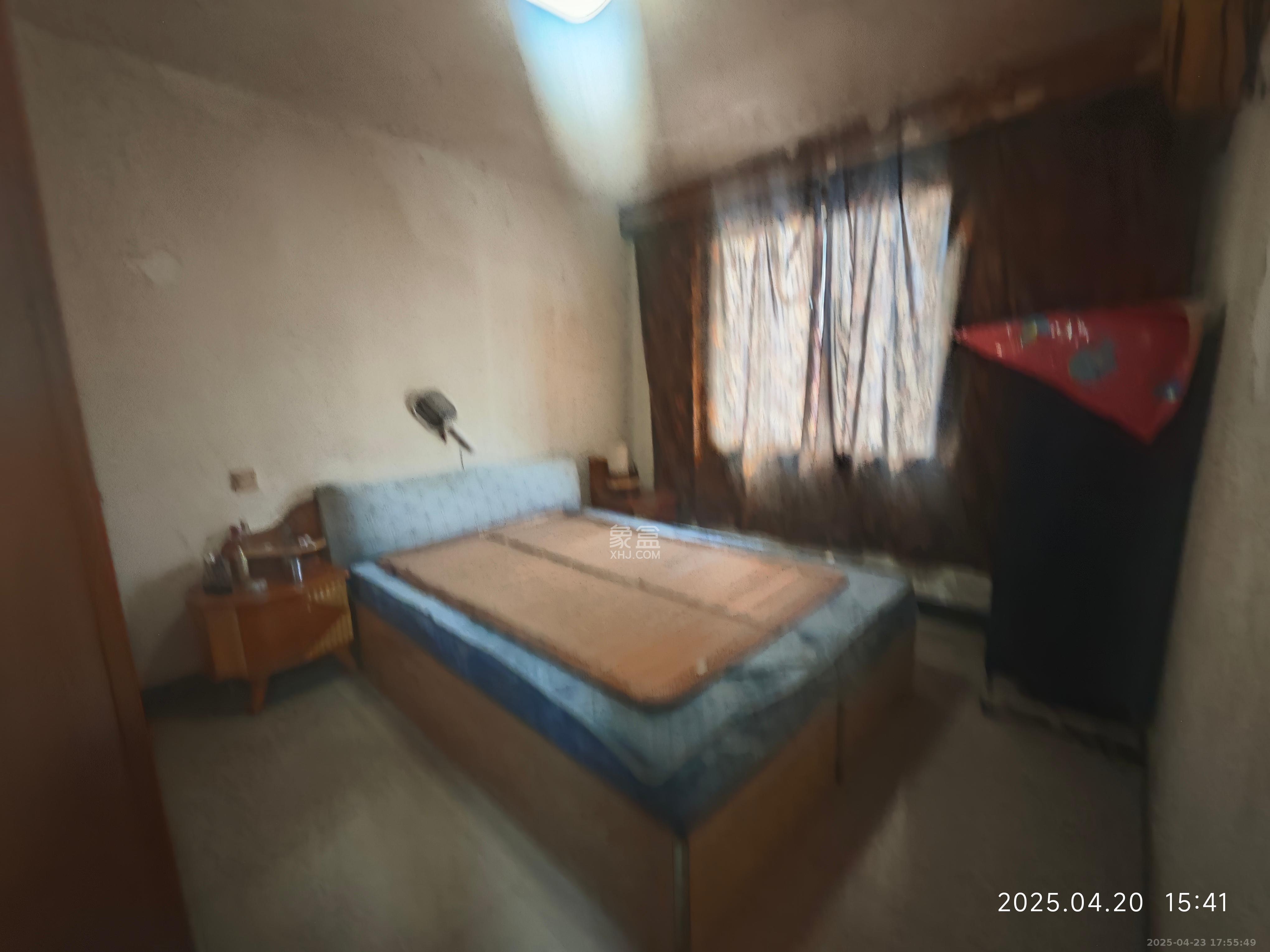 文艺新村  2室1厅1卫   1500.00元/月室内图