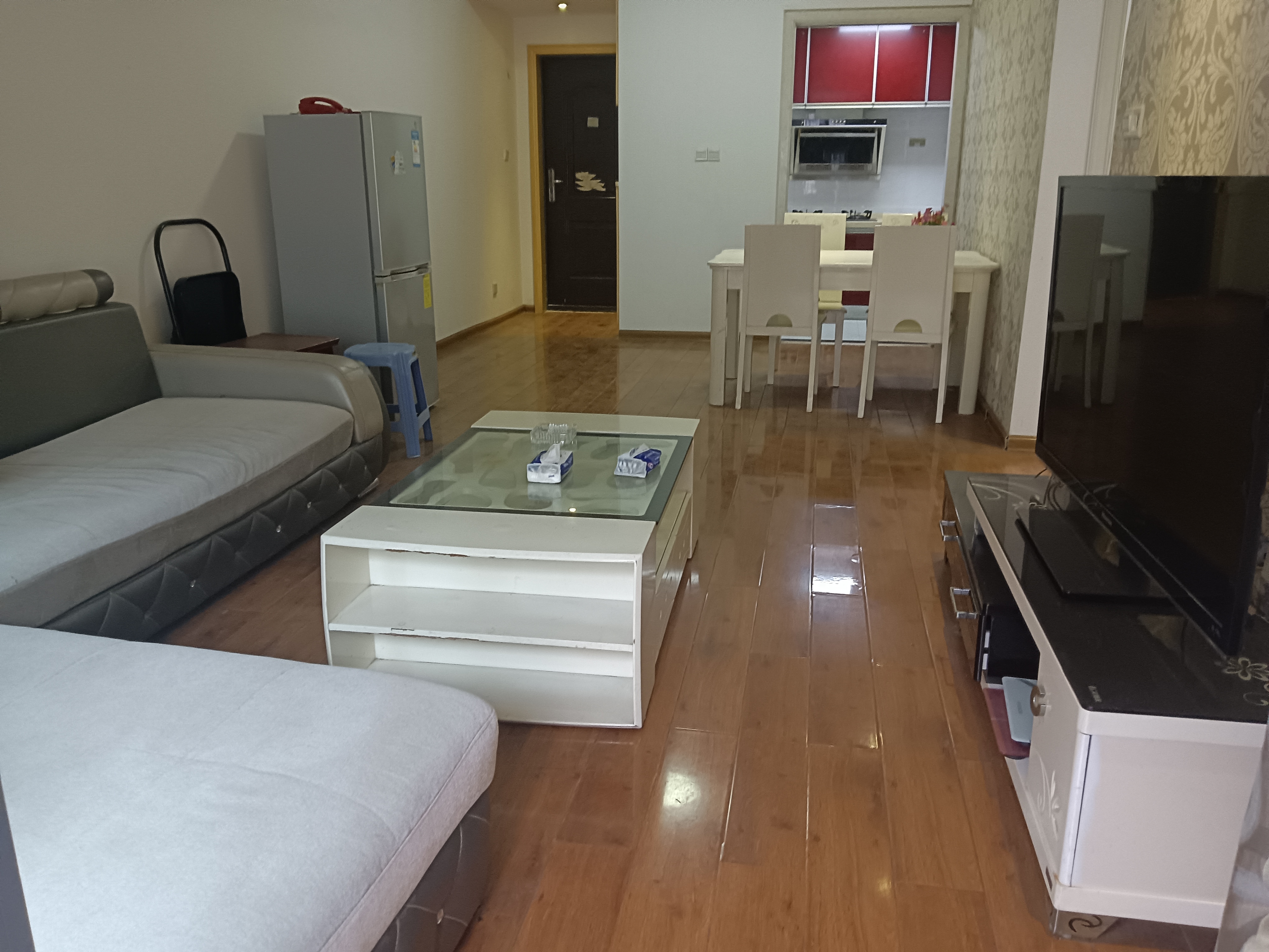 中泰峰境  2室2厅2卫   1700.00元/月室内图