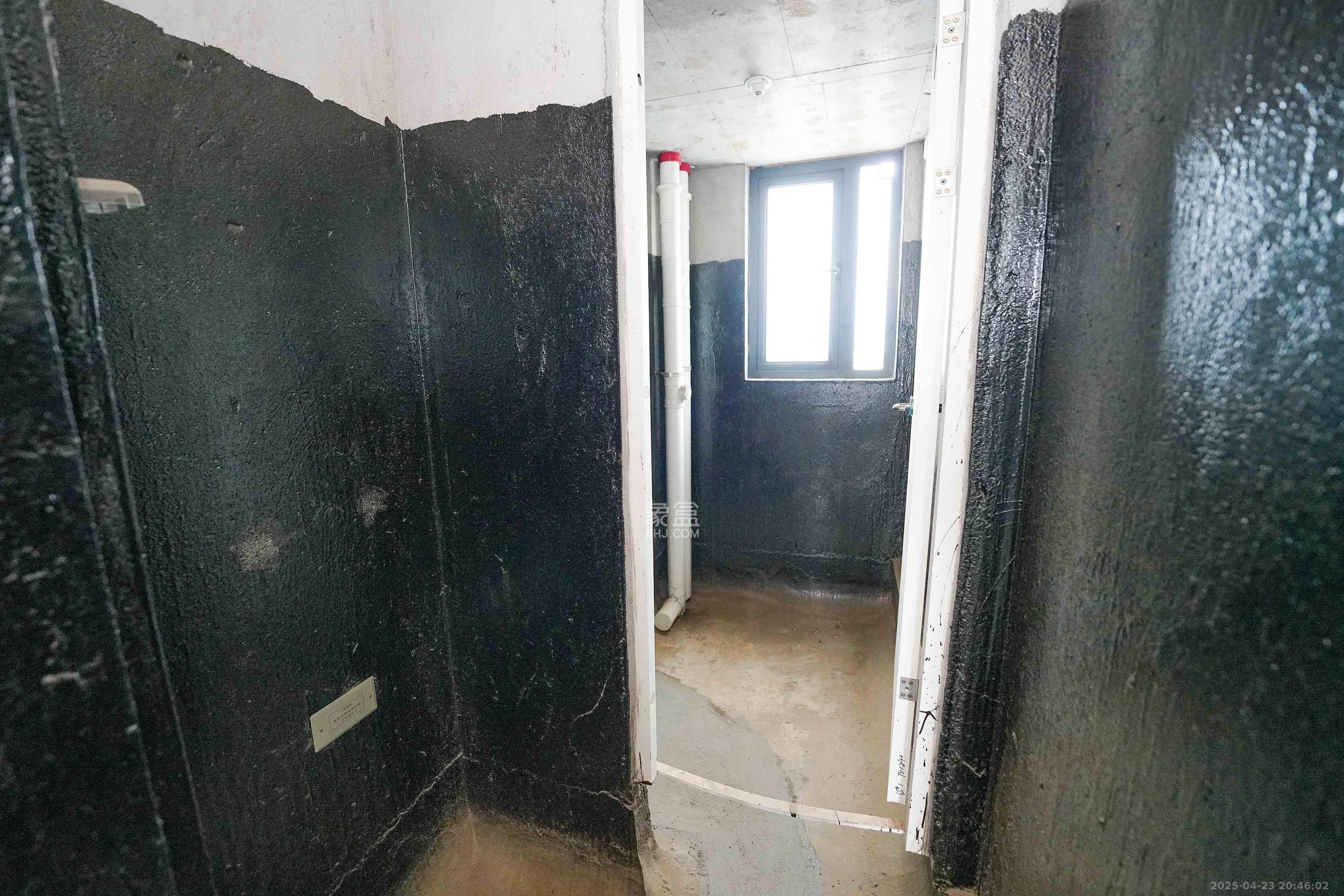 五矿万境蓝山 4室2厅2卫 121.0万 五矿万境蓝山 4室2厅2卫 121.0万卫生间