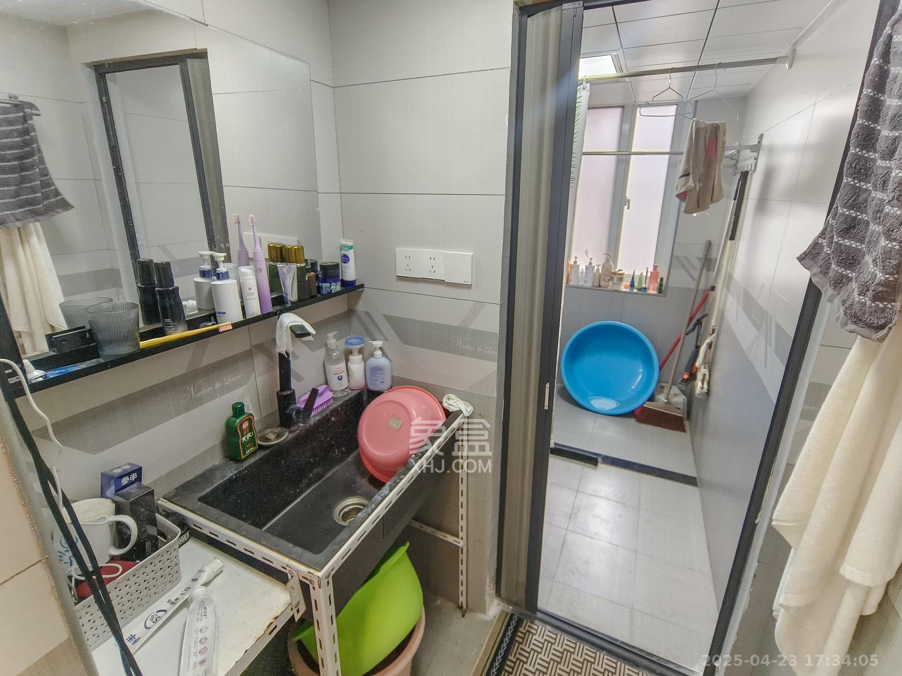 山水湾  4室2厅2卫    78.8万 山水湾  4室2厅2卫    78.8万卫生间