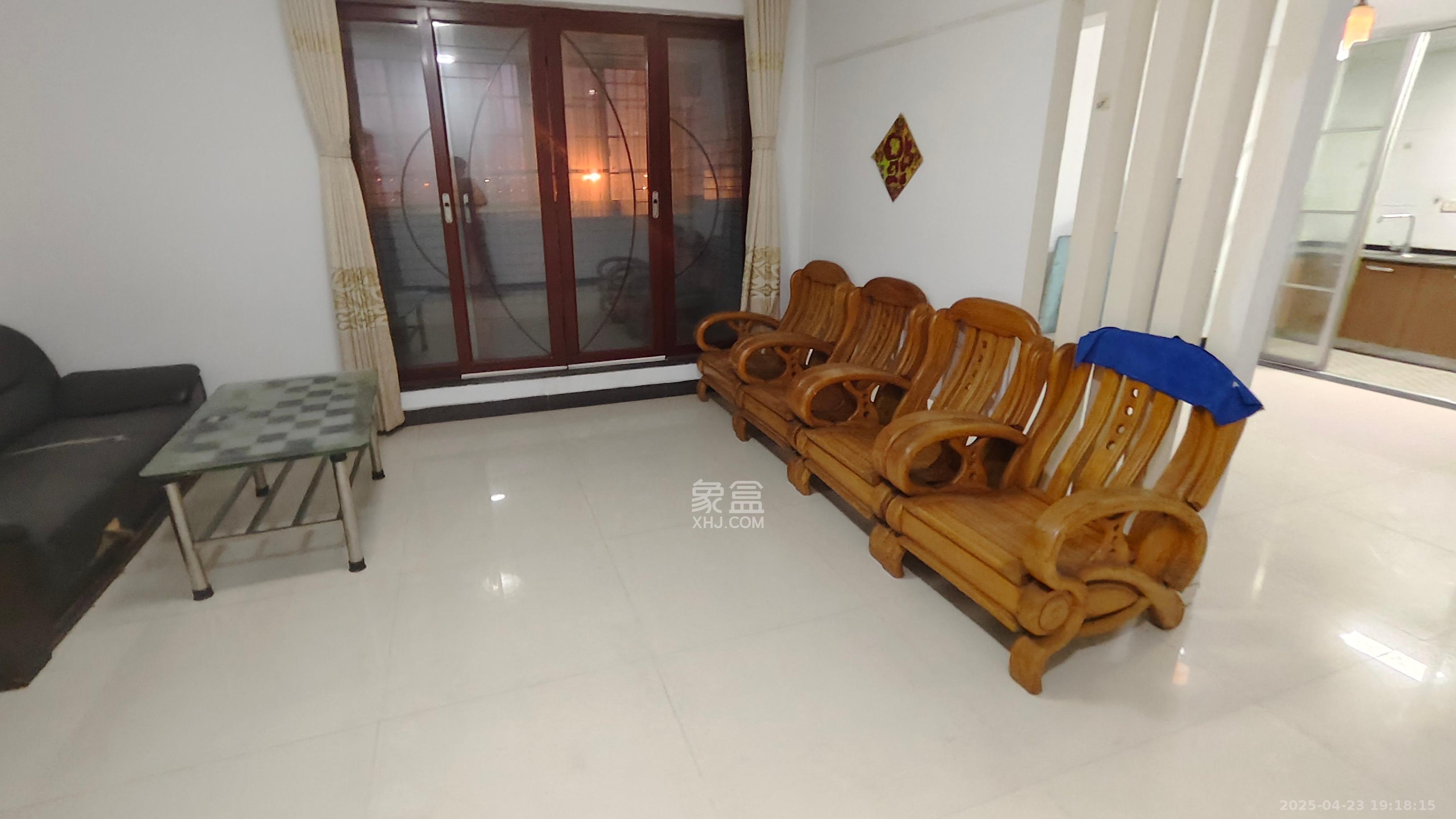 欣胜园  3室2厅2卫    2000.0元/月 欣胜园  3室2厅2卫    2000.0元/月