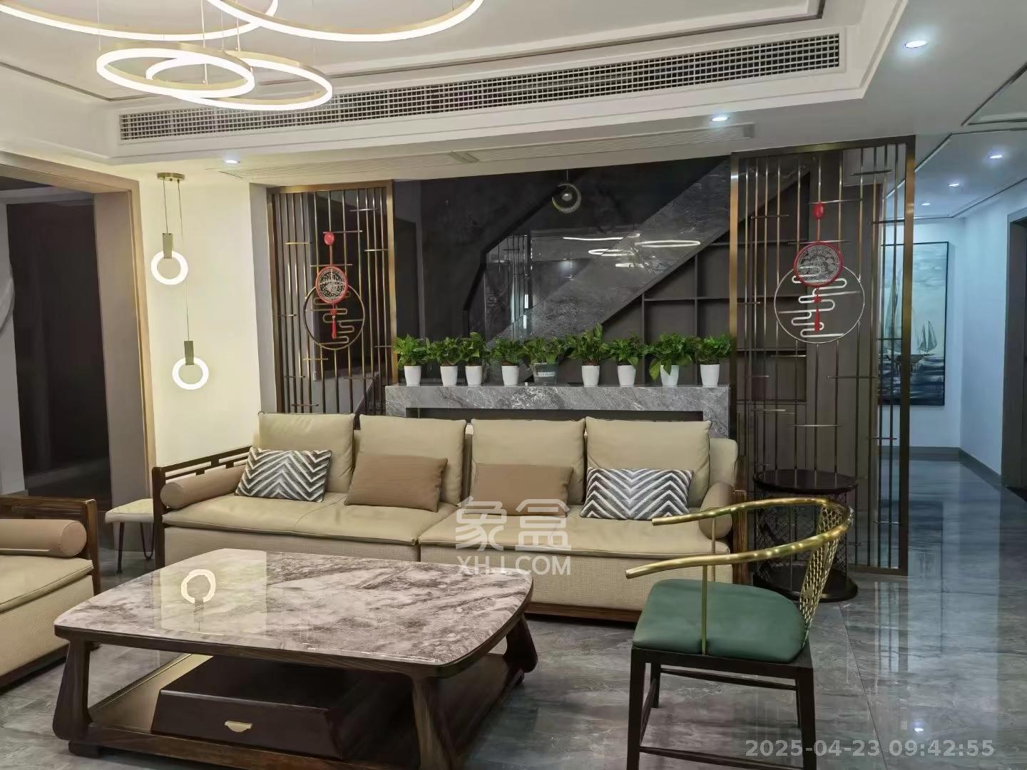 星湖湾二期洋房 4室3厅1卫 12000.0元/月 星湖湾二期洋房 4室3厅1卫 12000.0元/月室内图