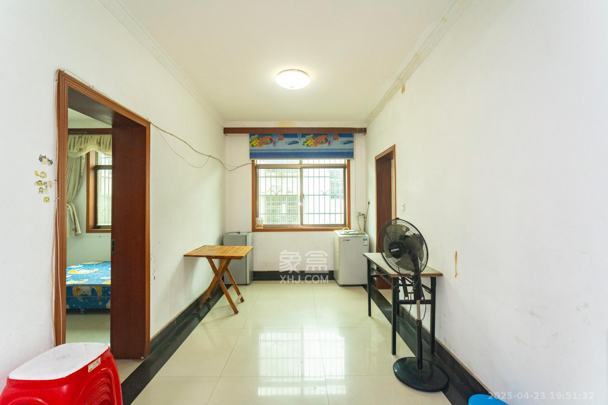 松雅安置小区 3室2厅1卫 46.0万 松雅安置小区 3室2厅1卫 46.0万客厅