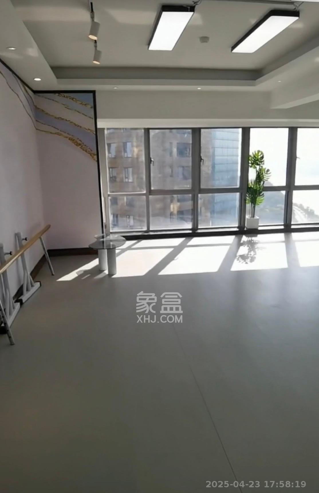 保利国际广场 1室1厅1卫 5000.0元/月 保利国际广场 1室1厅1卫 5000.0元/月室内图