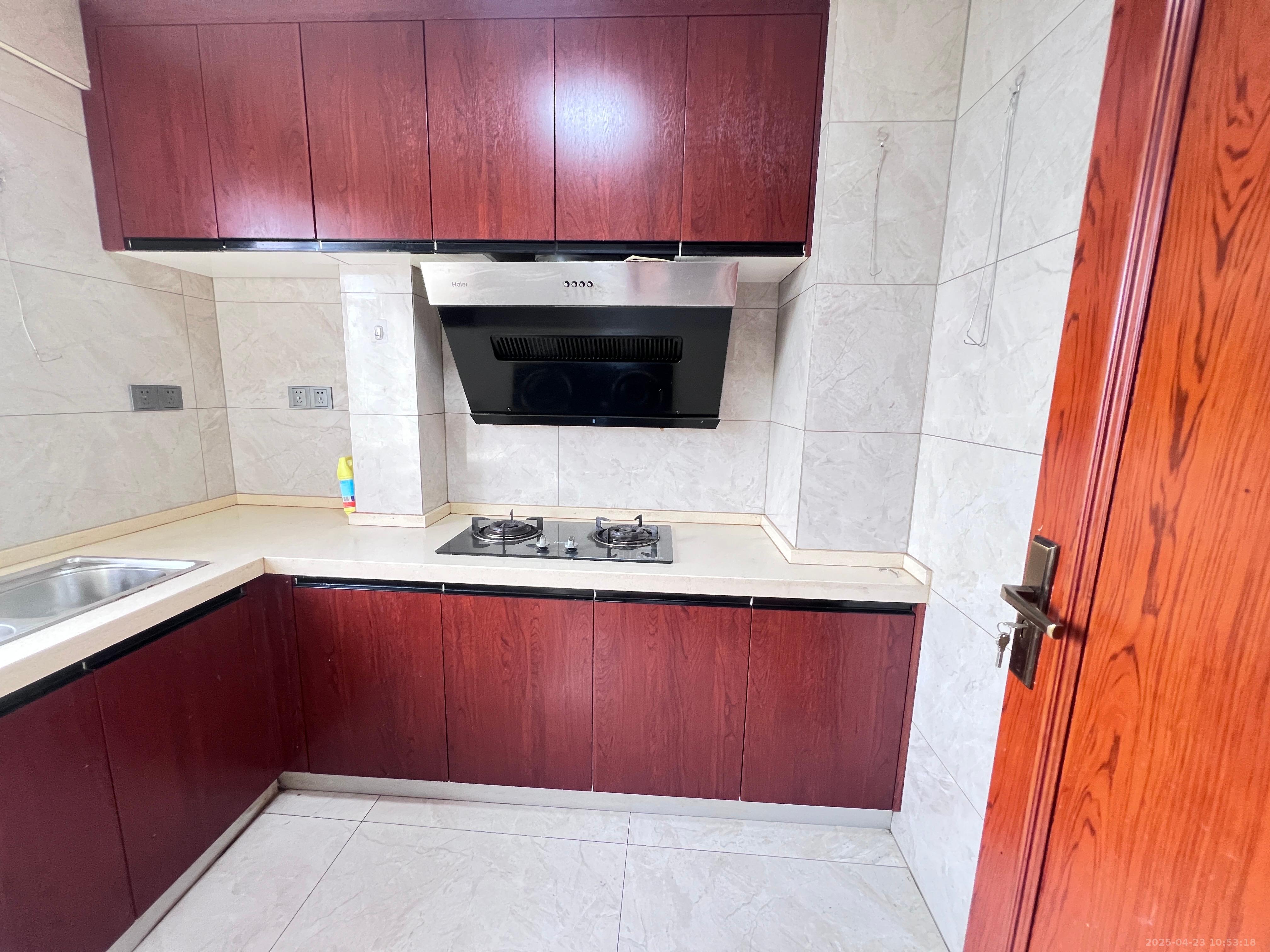 山语云栖 3室2厅1卫 2000.0元/月 山语云栖 3室2厅1卫 2000.0元/月室内图