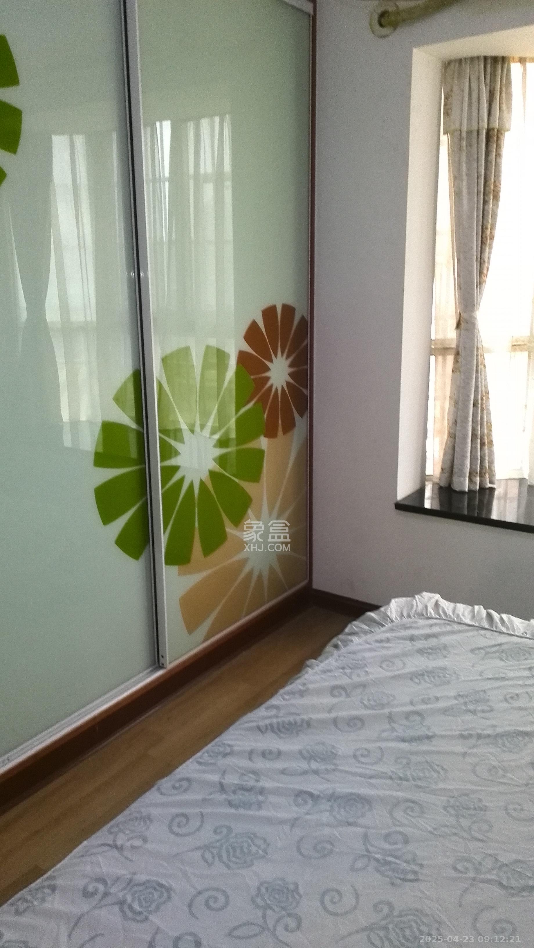 鑫天芙蓉  3室2厅2卫   2200.00元/月室内图
