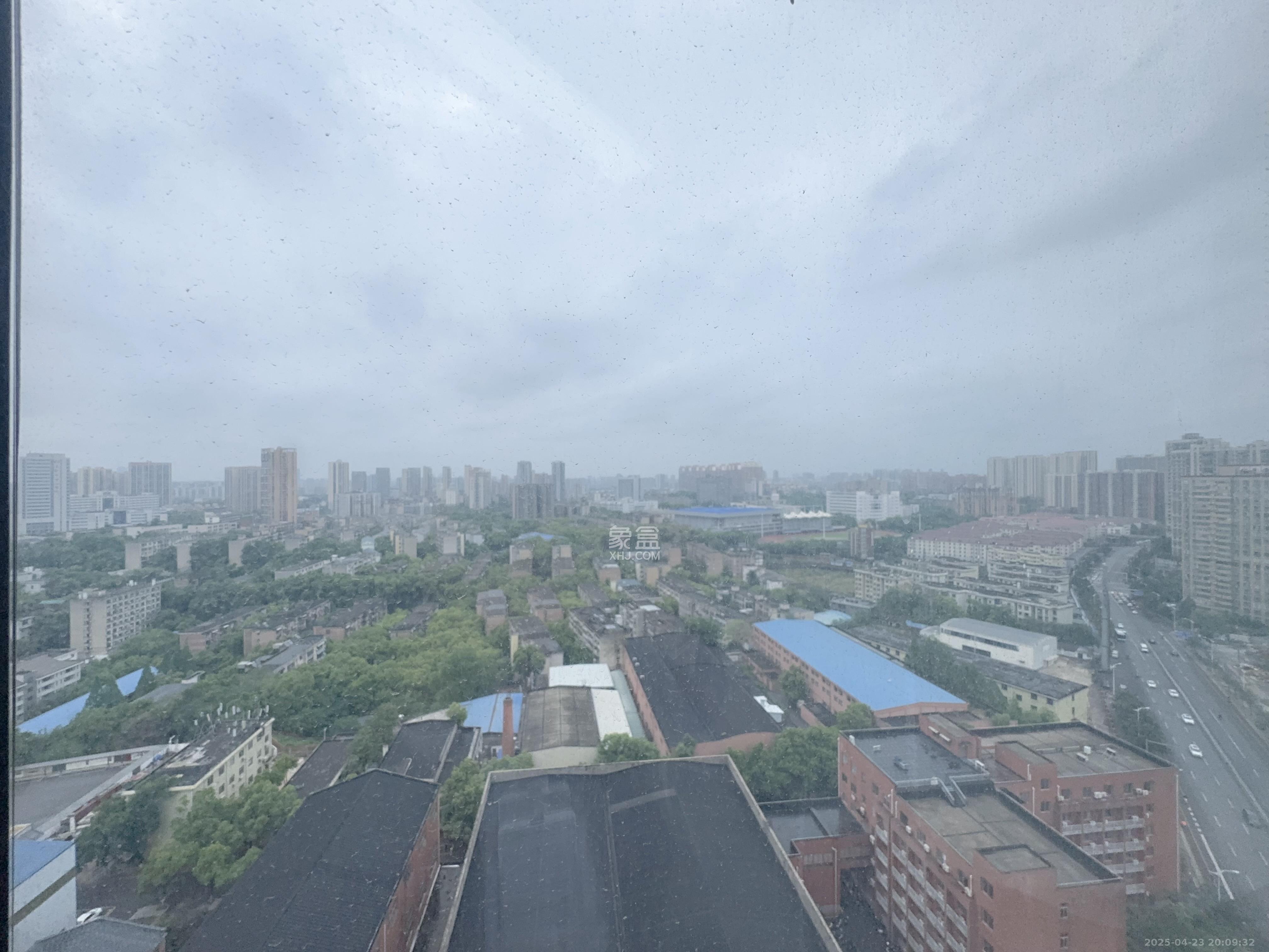 中云公寓  5室2厅2卫   5000.00元/月室内图