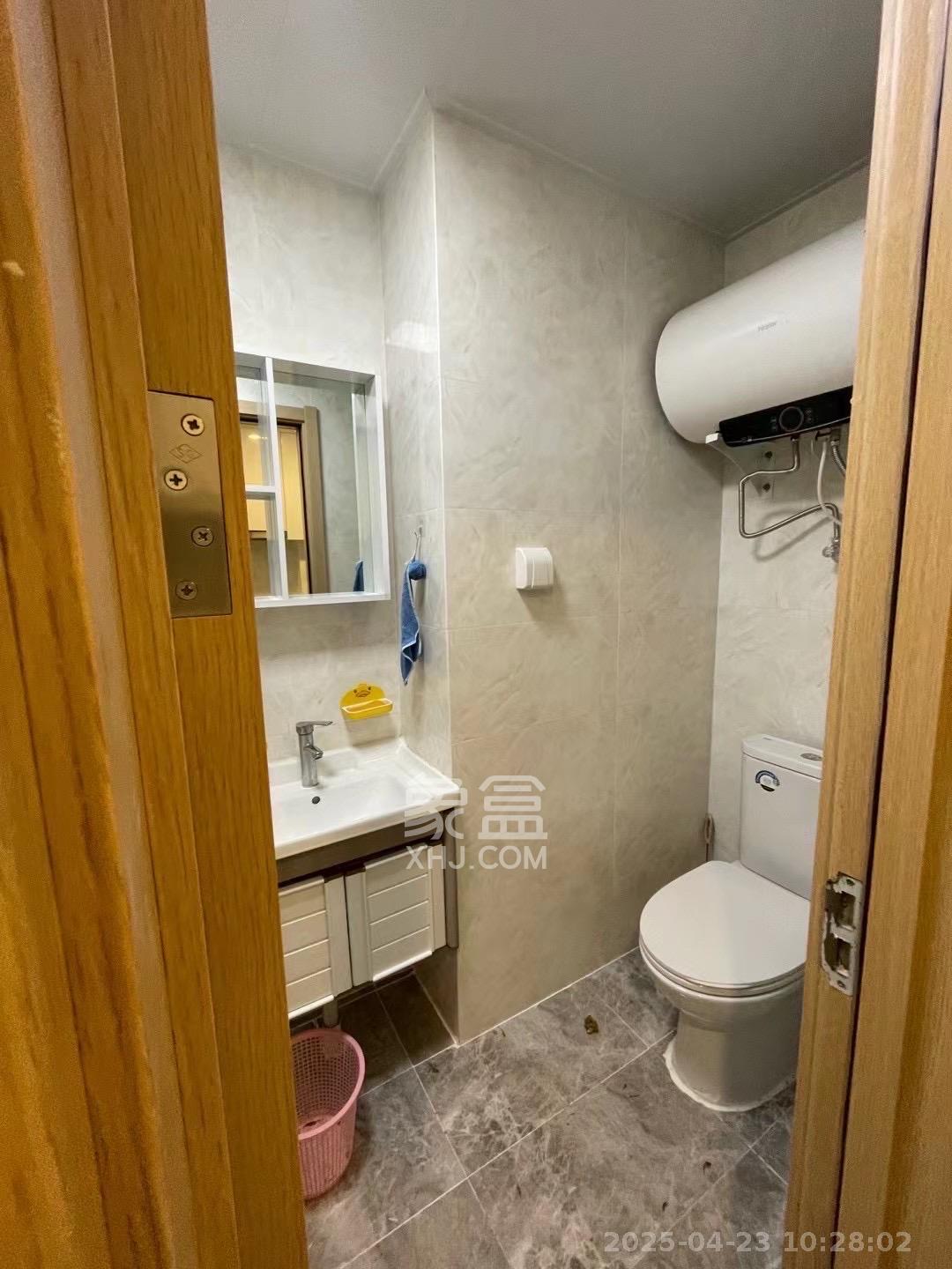 卓越浅水湾  1室1厅1卫    1500.0元/月 卓越浅水湾  1室1厅1卫    1500.0元/月室内图1