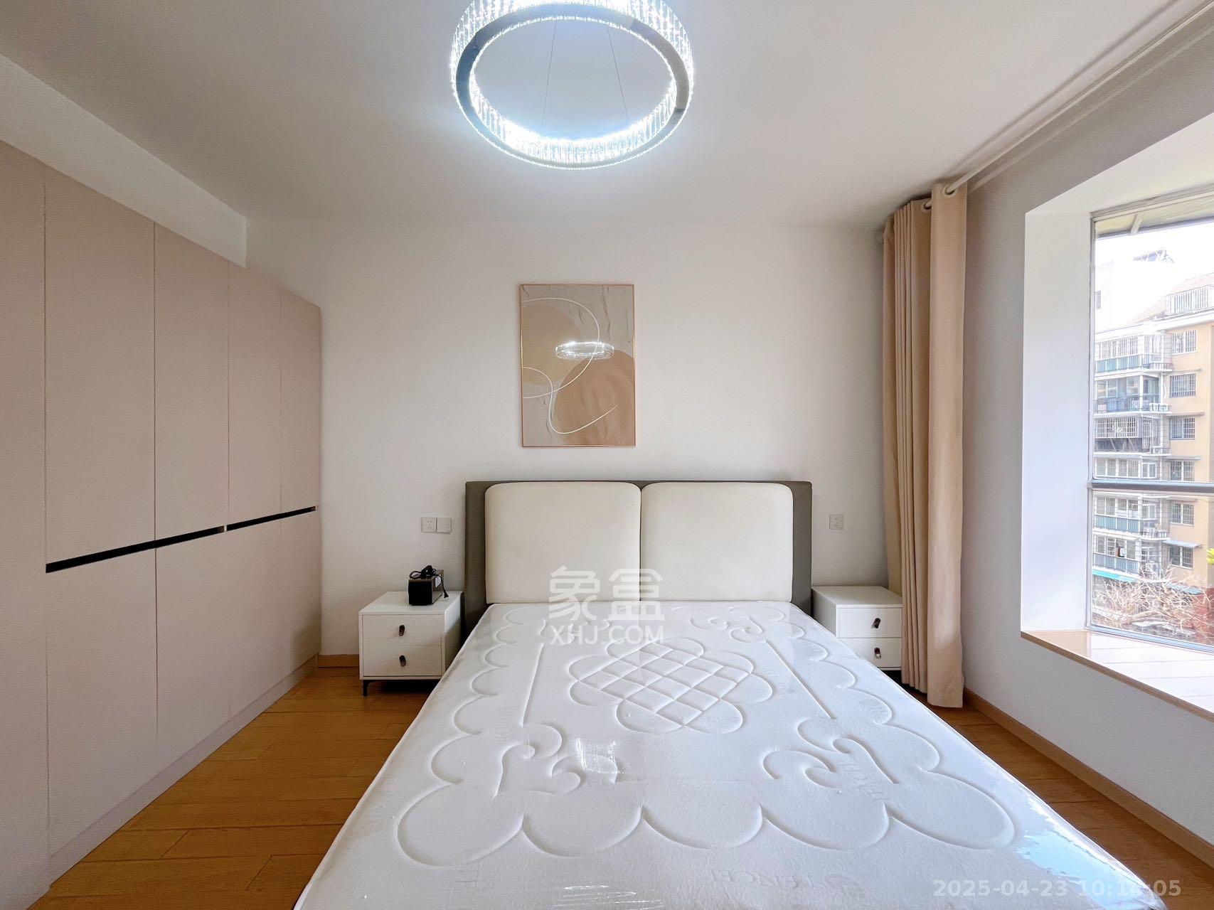 怡人园小区  4室2厅2卫    5500.0元/月 怡人园小区  4室2厅2卫    5500.0元/月