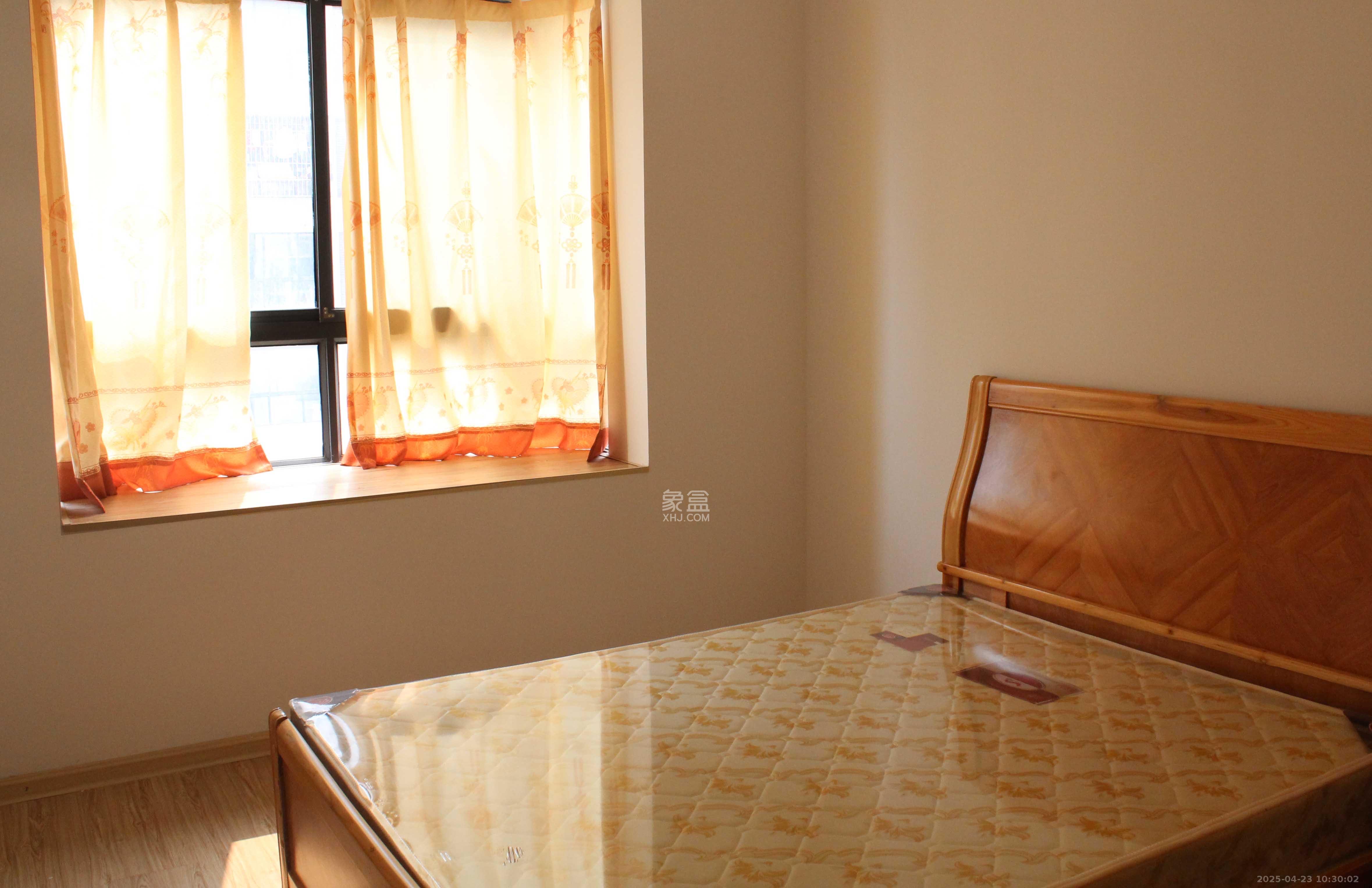 满庭芳小区  2室2厅1卫    1700.0元/月室内图