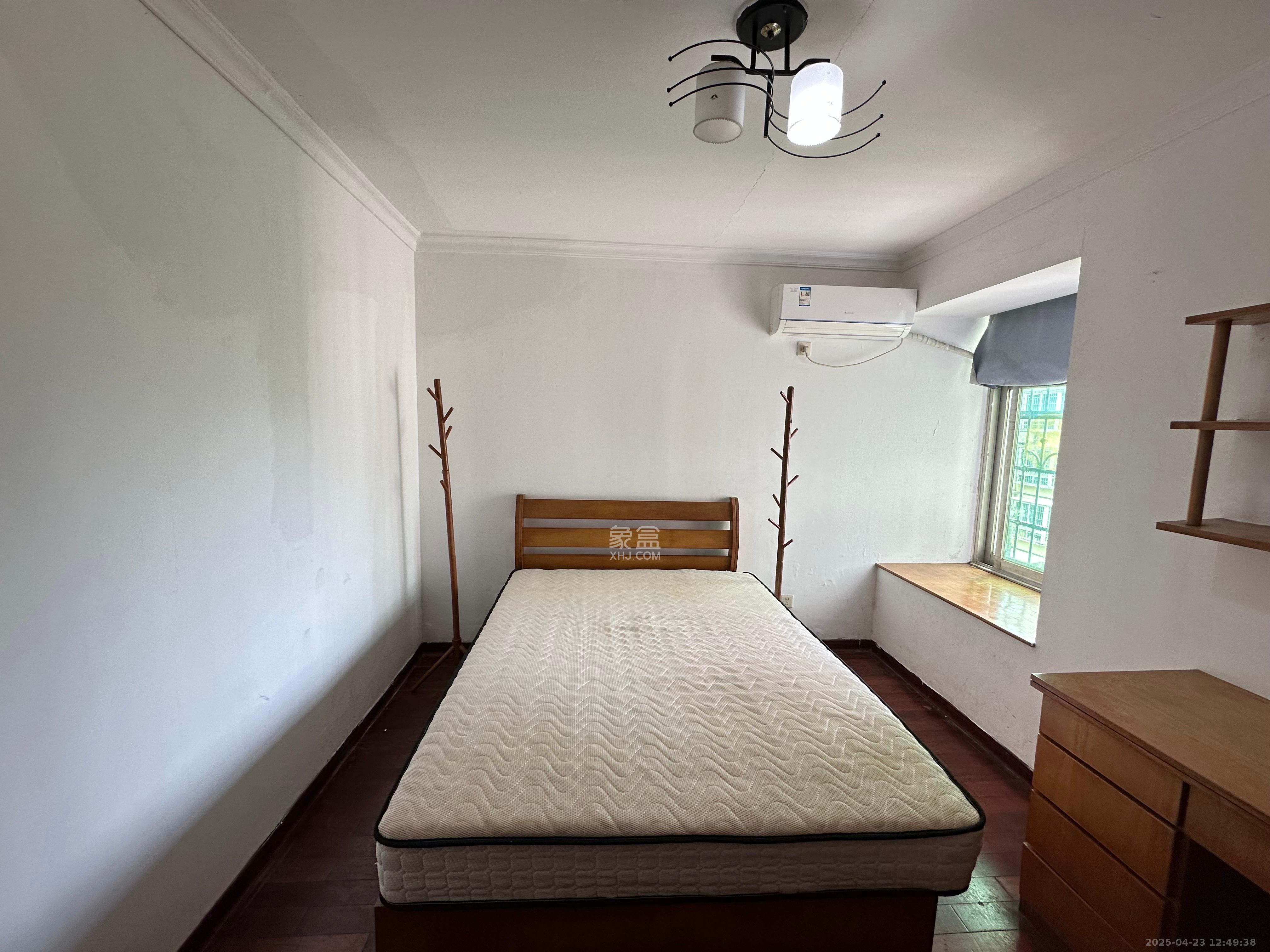 咸嘉新村嘉文苑 3室2厅2卫 2200.0元/月 咸嘉新村嘉文苑 3室2厅2卫 2200.0元/月室内图