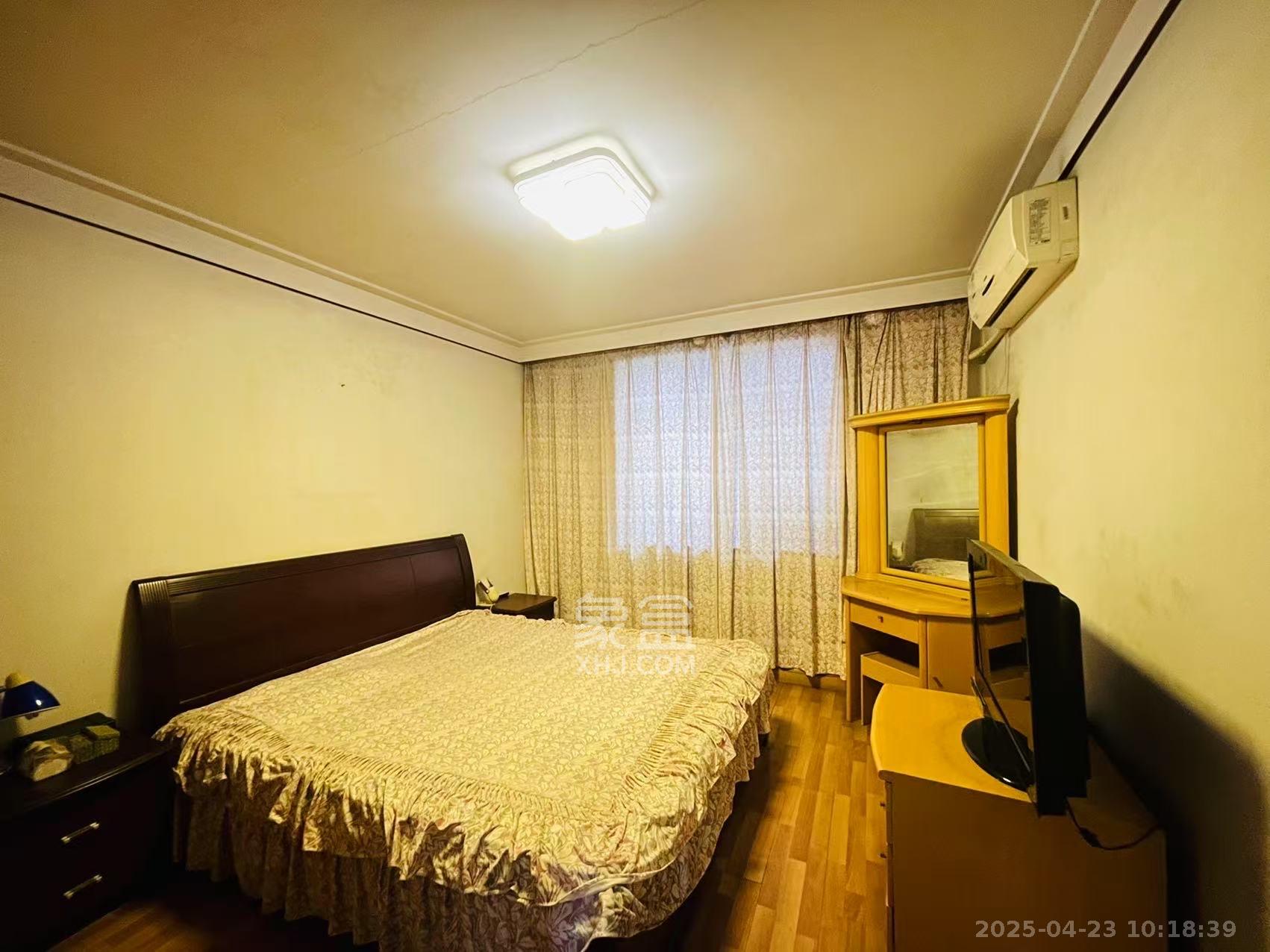 汇城花园 4室2厅2卫 5800.0元/月 汇城花园 4室2厅2卫 5800.0元/月室内图