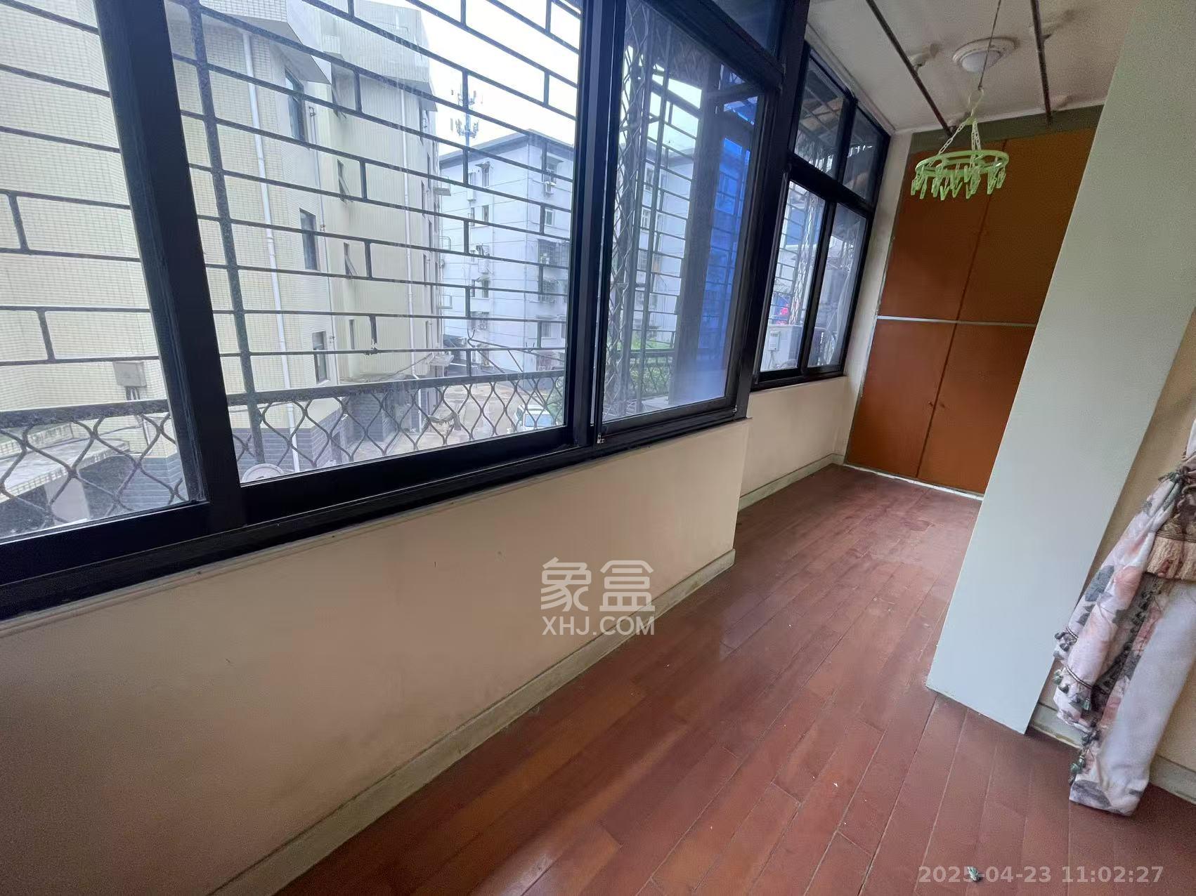 工人村 3室2厅2卫 38.8万 工人村 3室2厅2卫 38.8万小区图