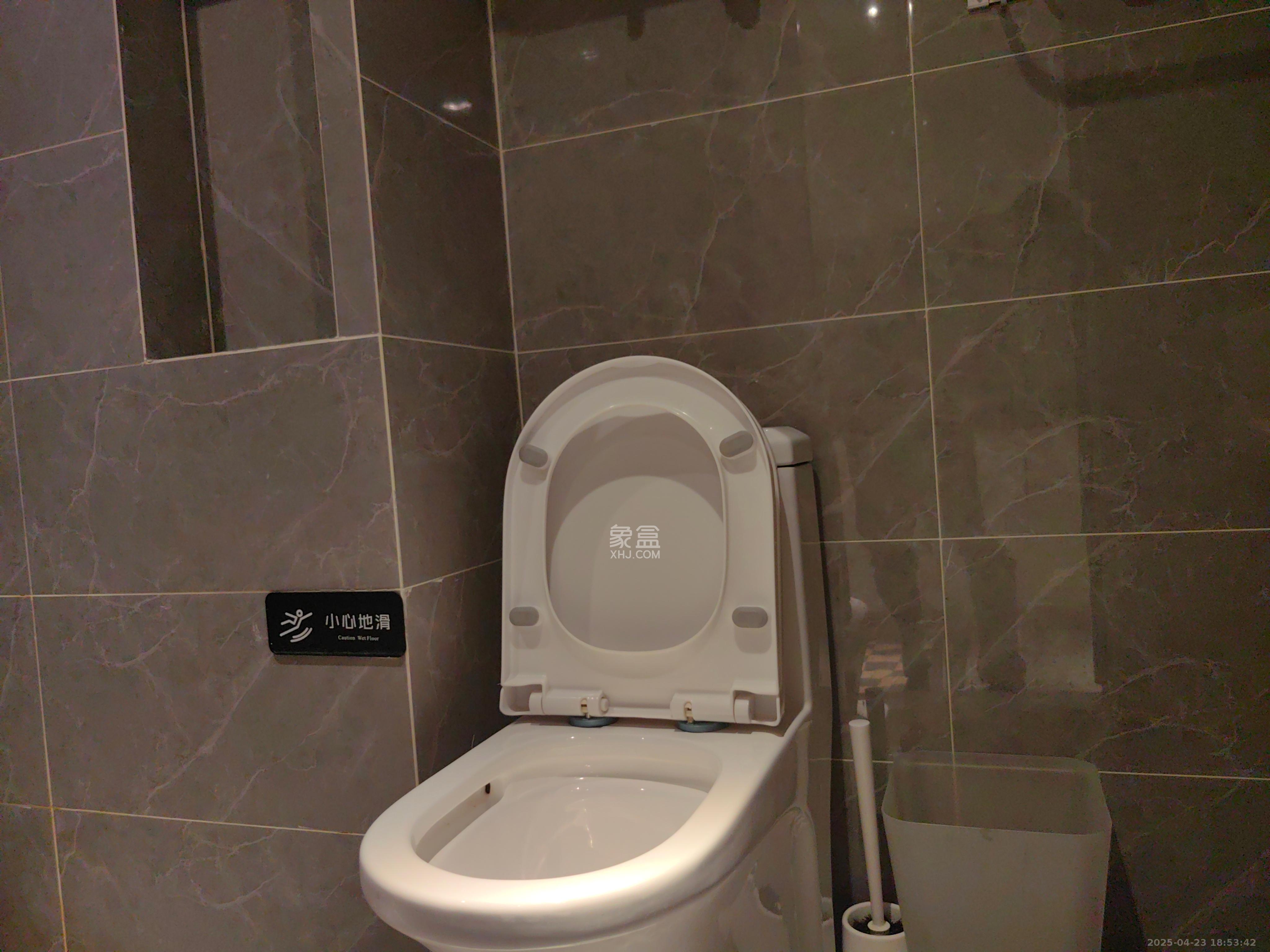 卓越江岸  2室1厅1卫    2000.0元/月 卓越江岸  2室1厅1卫    2000.0元/月室内图