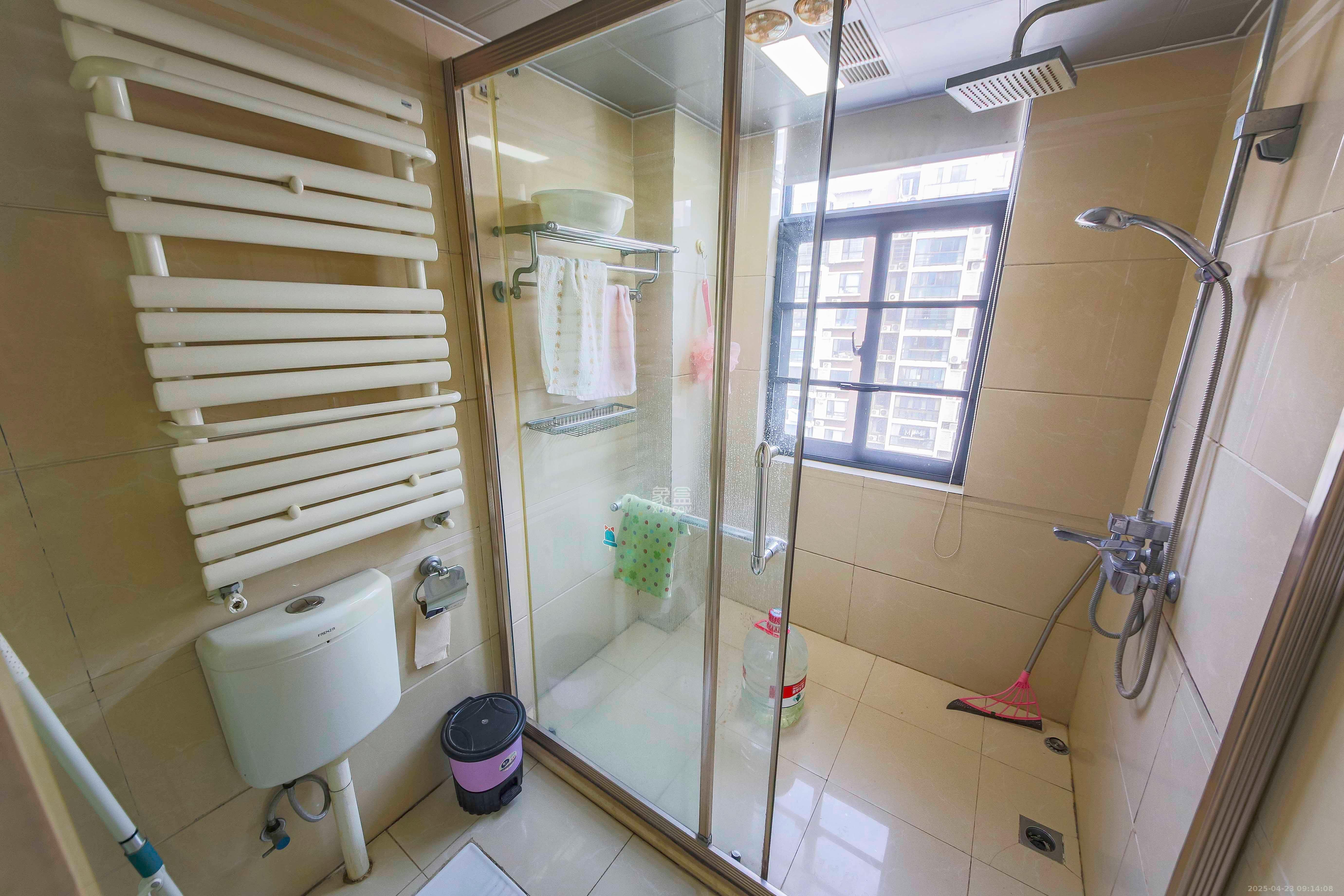 鑫远湘府华城 5室2厅2卫 8000.0元/月 鑫远湘府华城 5室2厅2卫 8000.0元/月室内图