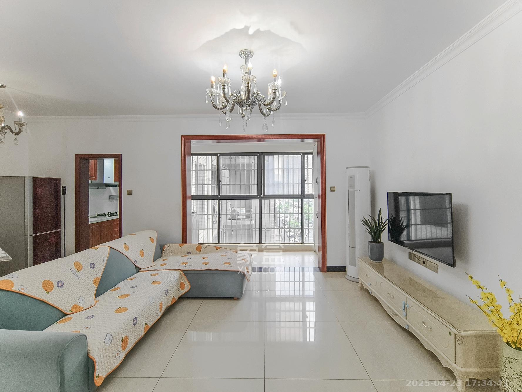 花样年华  3室2厅1卫    55.8万 花样年华  3室2厅1卫    55.8万客厅