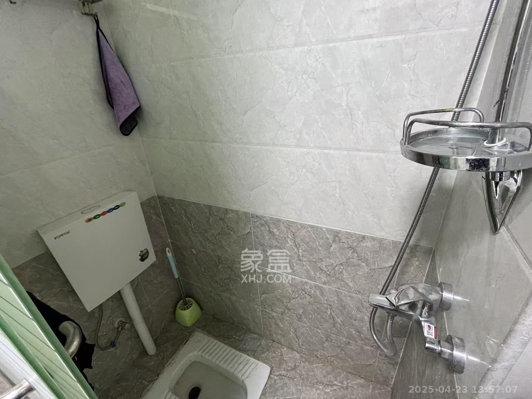 五峰国际  1室1厅1卫   1400.00元/月室内图