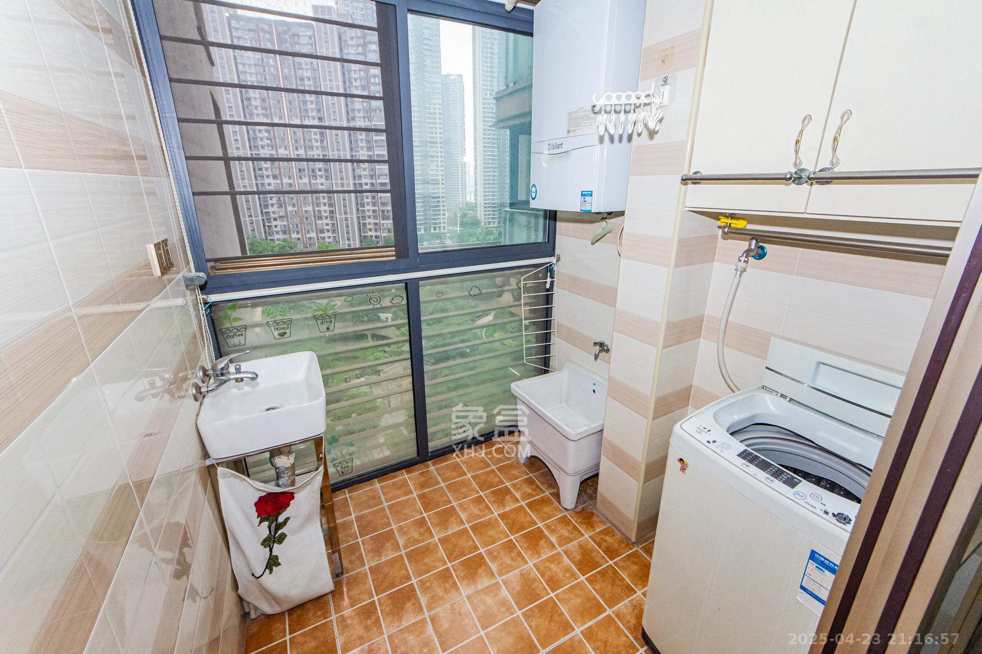 北辰三角洲E5区  2室2厅2卫    120.0万 北辰三角洲E5区  2室2厅2卫    120.0万阳台