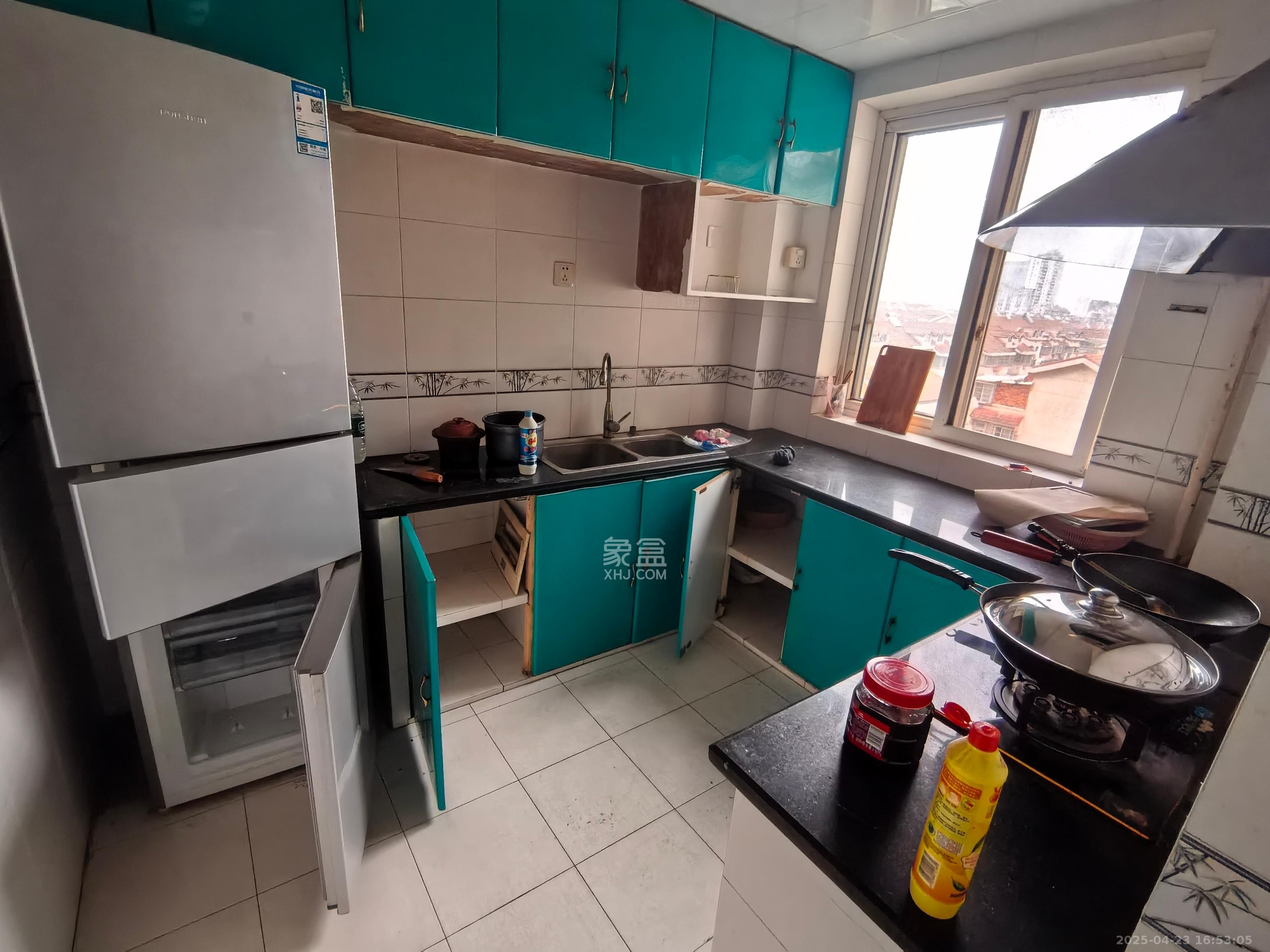 天心丽城 4室2厅1卫 2700.0元/月 天心丽城 4室2厅1卫 2700.0元/月室内图