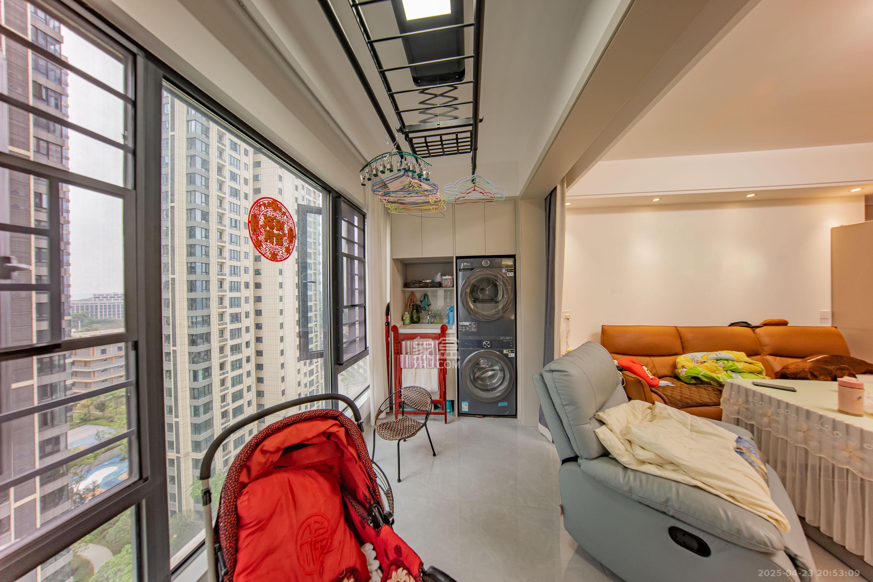 建投象山国际  4室2厅3卫    169.8万 建投象山国际  4室2厅3卫    169.8万阳台