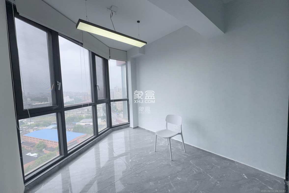 中云公寓 5室2厅1卫 5000.0元/月 中云公寓 5室2厅1卫 5000.0元/月室内图