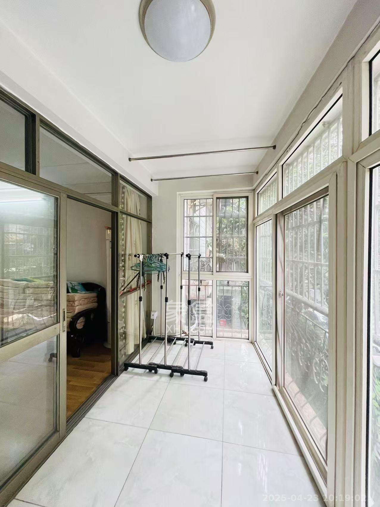 汇城花园 4室2厅2卫 5800.0元/月 汇城花园 4室2厅2卫 5800.0元/月室内图