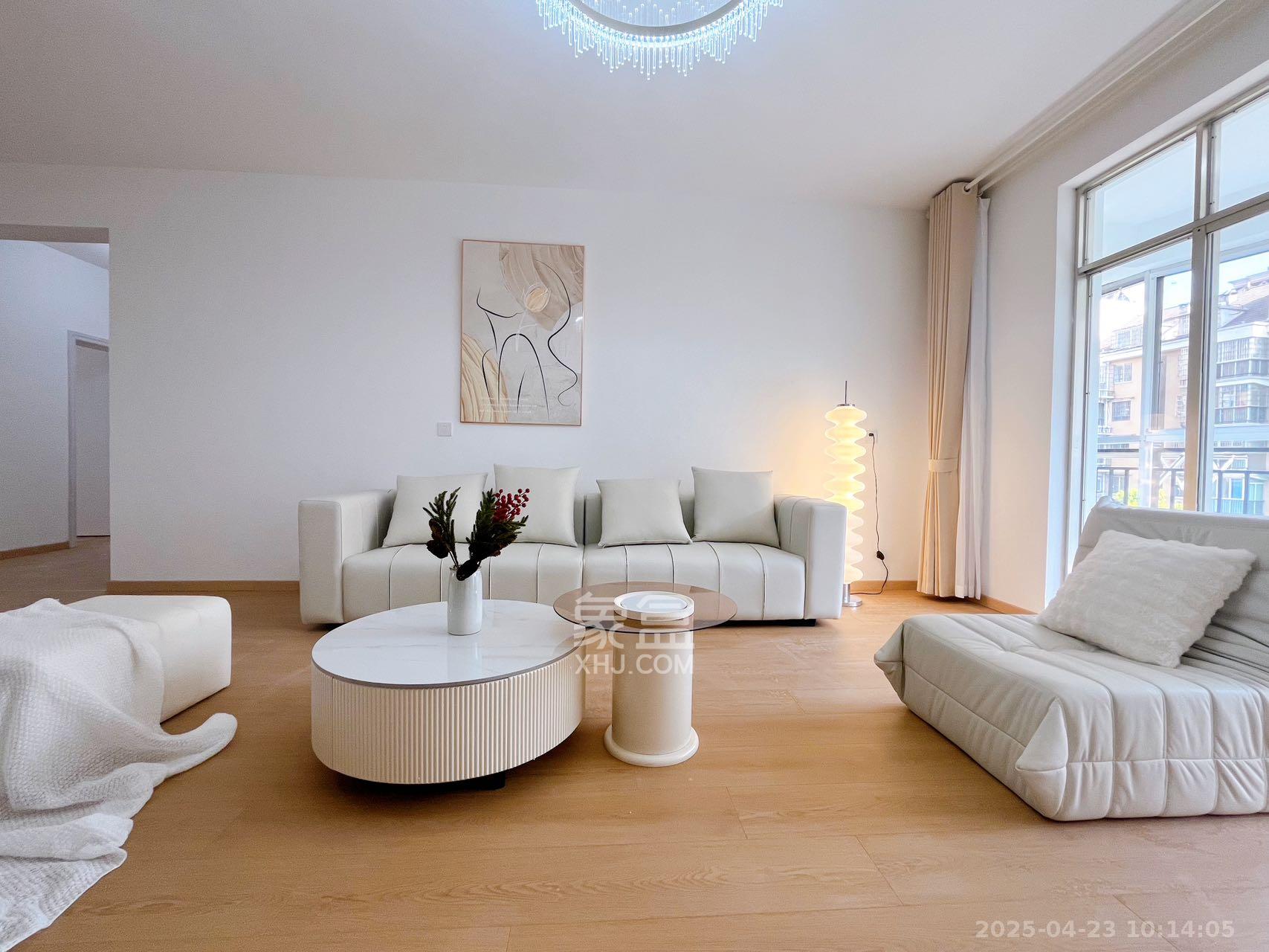 怡人园小区 4室2厅2卫 5500.0元/月 怡人园小区 4室2厅2卫 5500.0元/月室内图