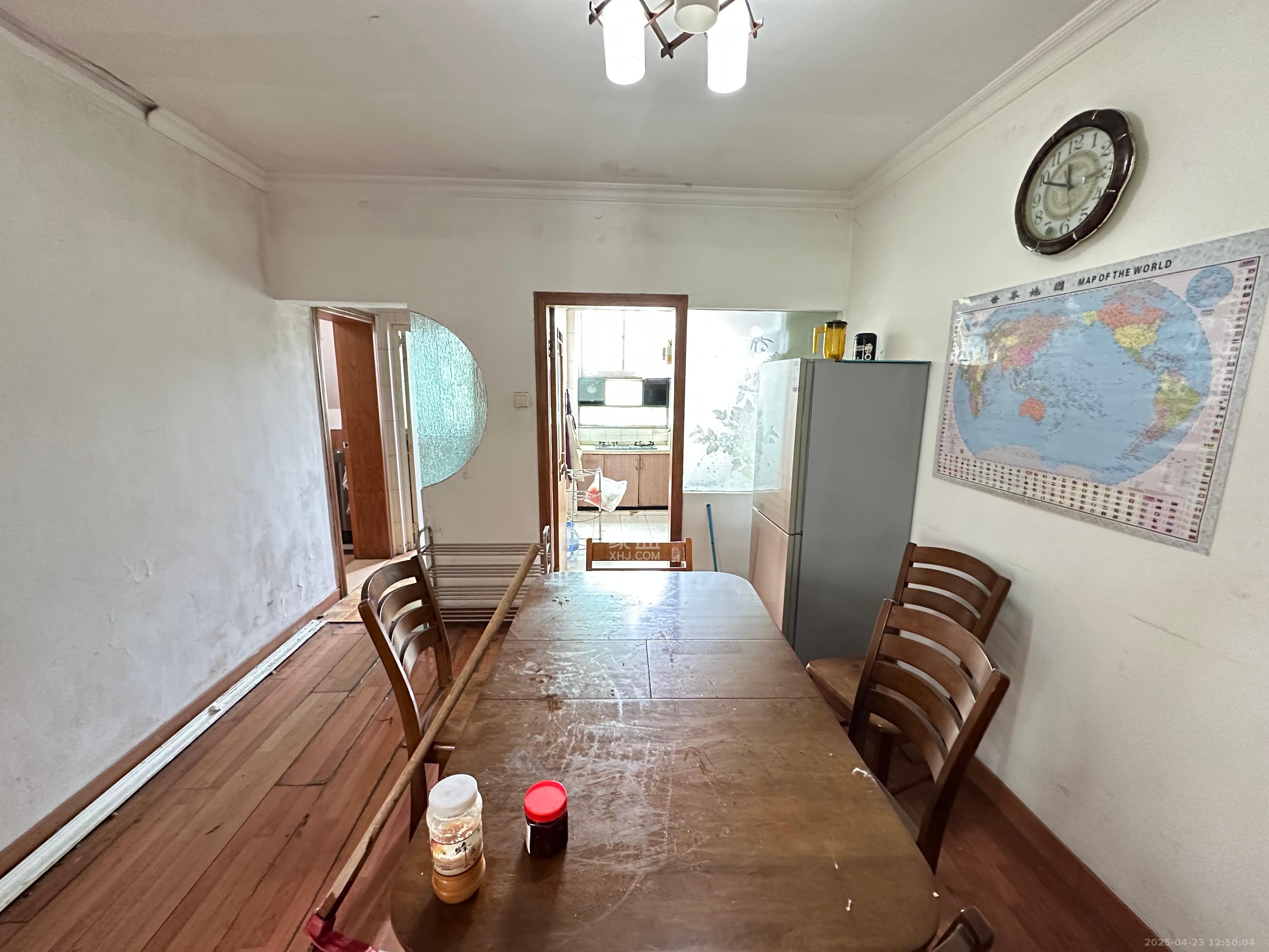 咸嘉新村嘉文苑 3室2厅2卫 2200.0元/月 咸嘉新村嘉文苑 3室2厅2卫 2200.0元/月室内图