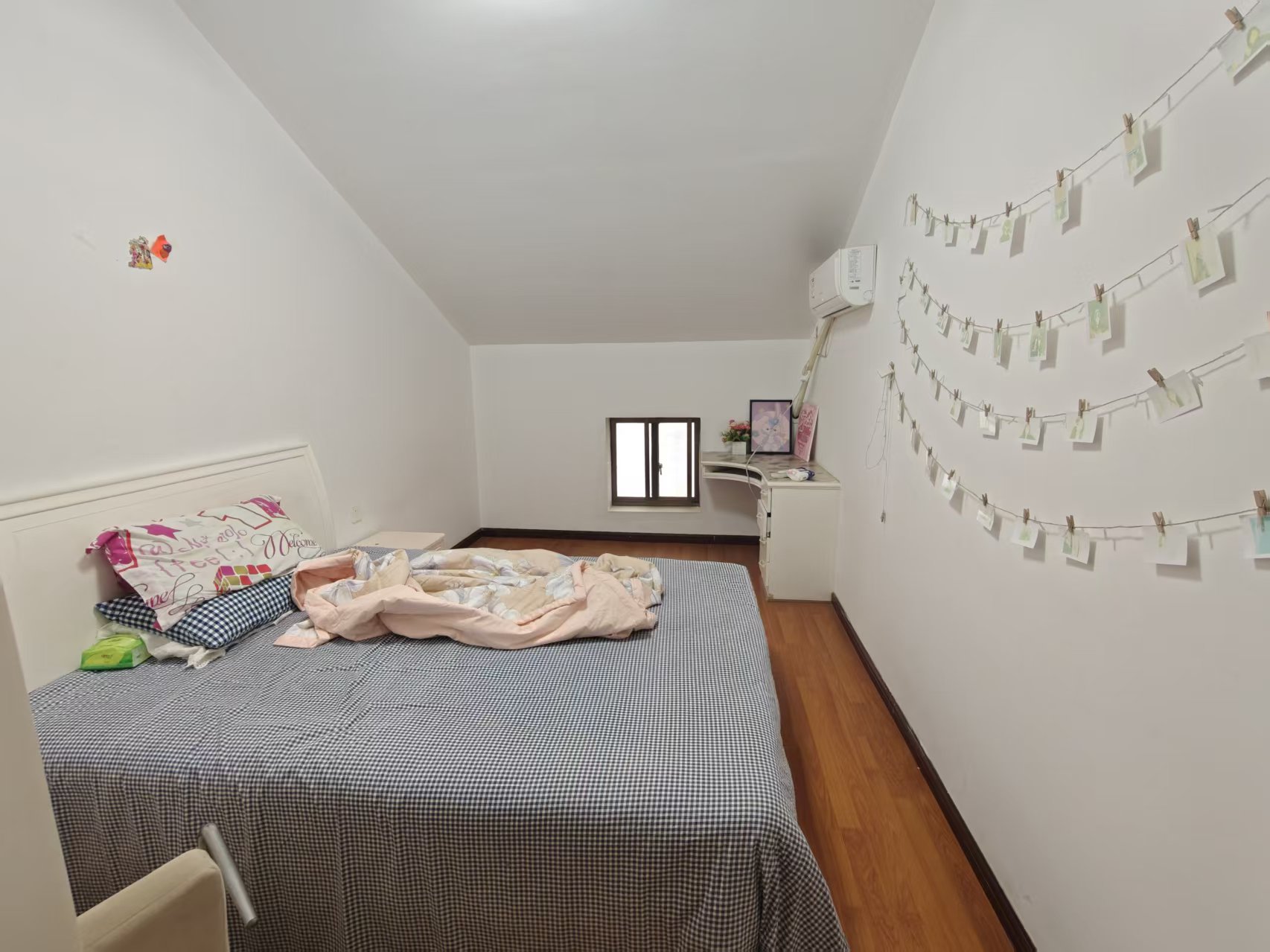 洪源小区  1室0厅0卫    42.8万客厅