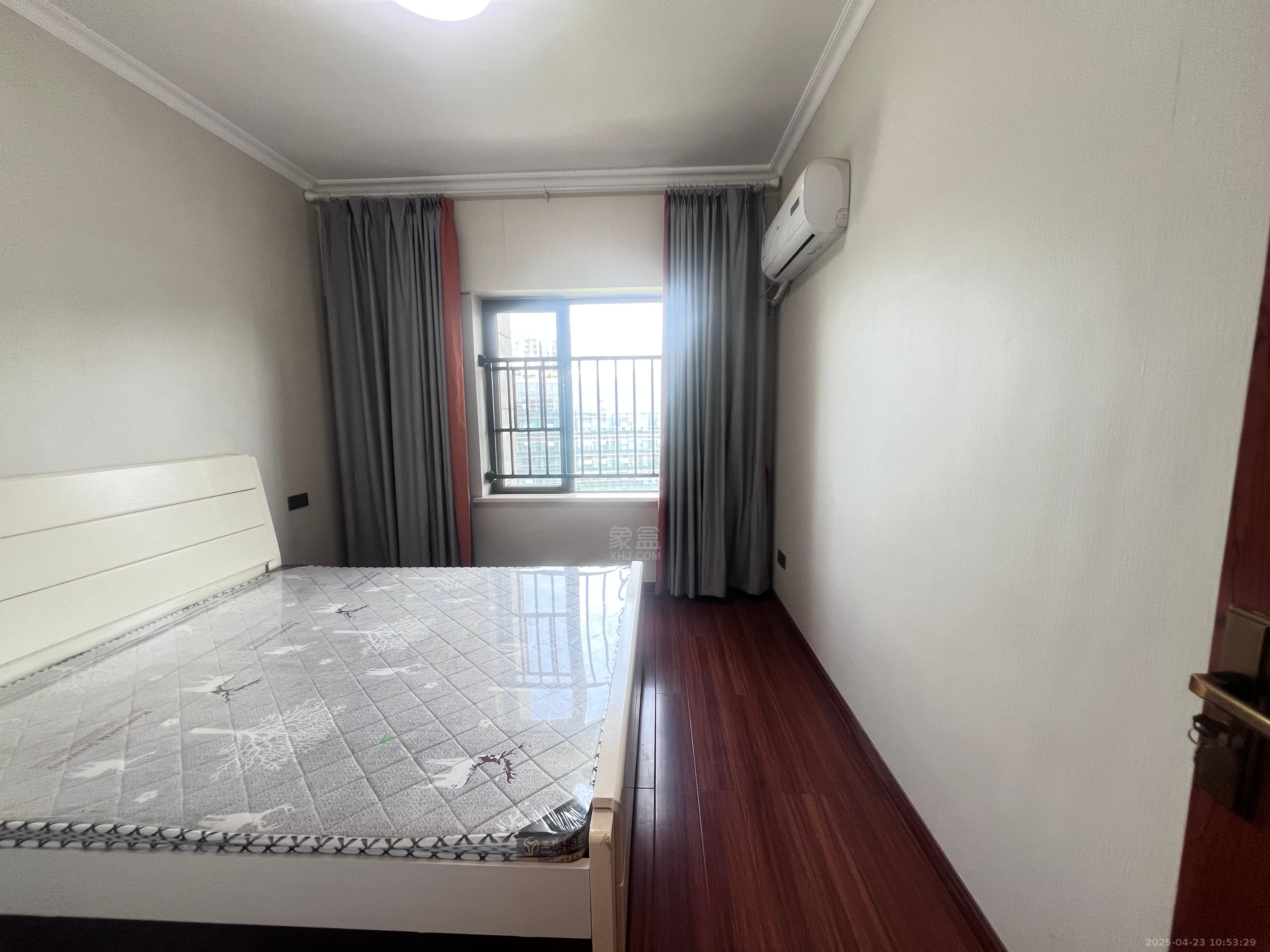 山语云栖 3室2厅1卫 2000.0元/月 山语云栖 3室2厅1卫 2000.0元/月室内图