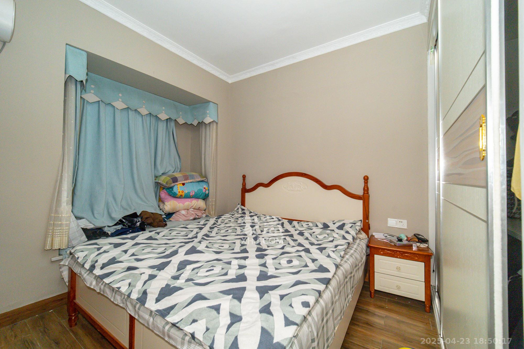 楚天世纪城西苑 3室2厅2卫 79.8万 楚天世纪城西苑 3室2厅2卫 79.8万卧室