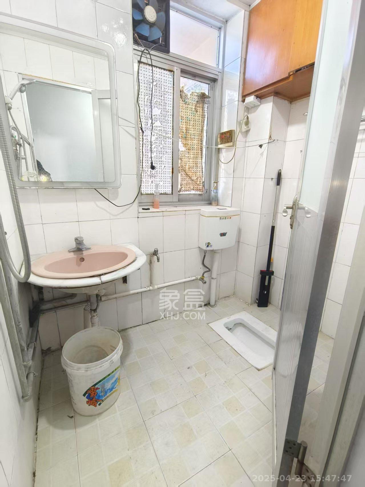 省少管所单位房 2室1厅1卫 1200.0元/月 省少管所单位房 2室1厅1卫 1200.0元/月室内图