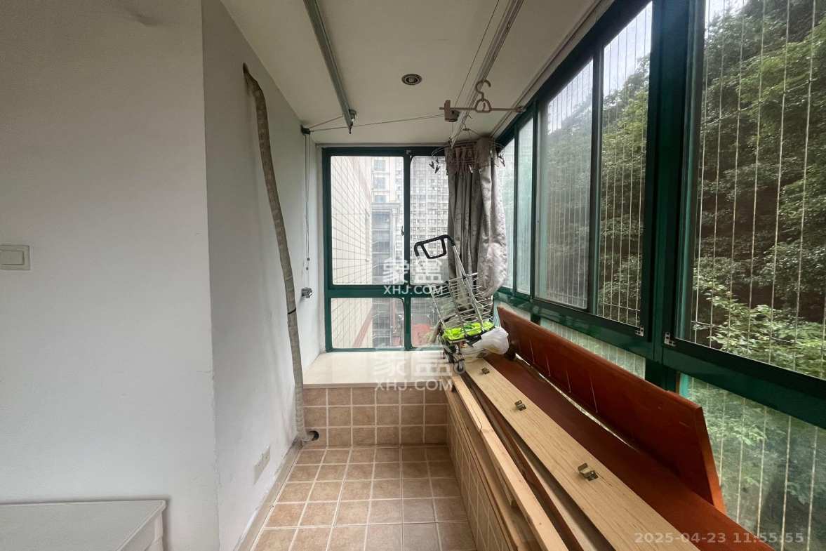 明城公寓 4室2厅2卫 2800.0元/月 明城公寓 4室2厅2卫 2800.0元/月室内图