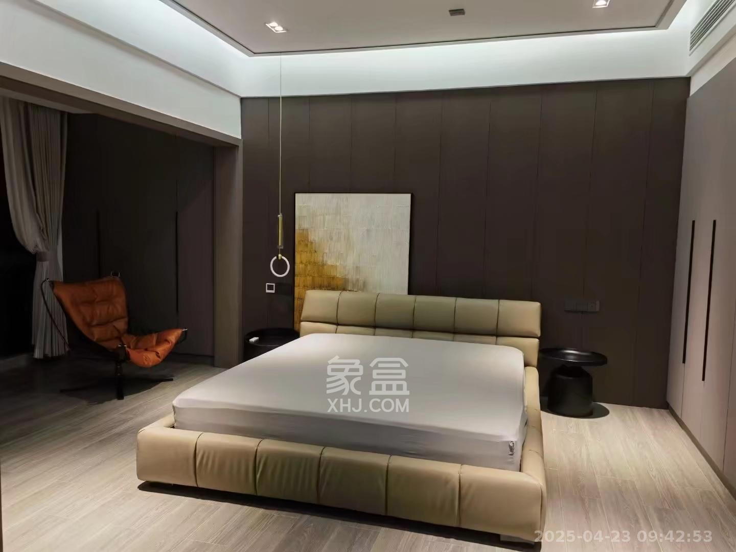 星湖湾二期洋房 4室3厅1卫 12000.0元/月 星湖湾二期洋房 4室3厅1卫 12000.0元/月室内图