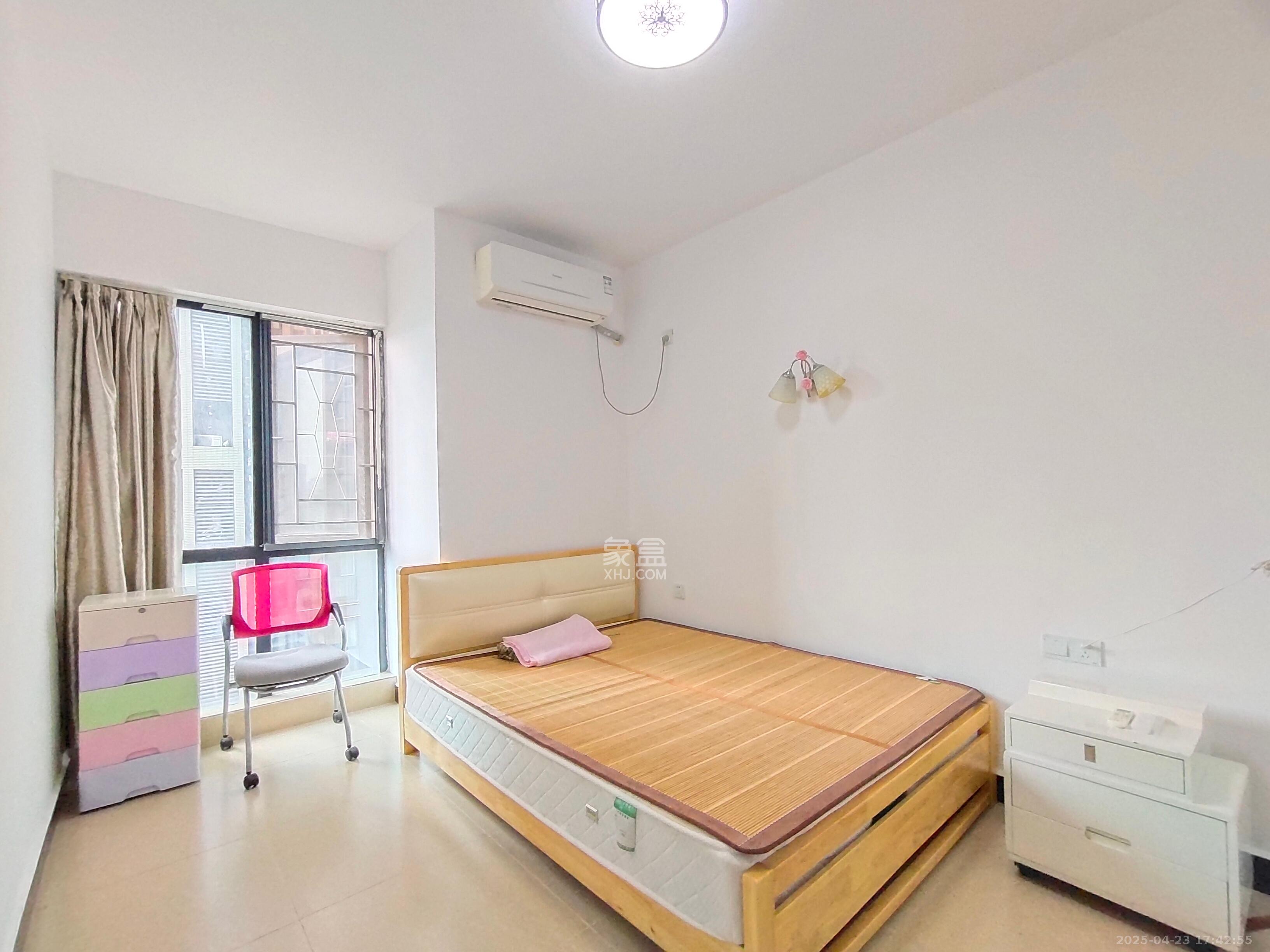 融科东南海 3室2厅1卫 2500.0元/月 融科东南海 3室2厅1卫 2500.0元/月室内图