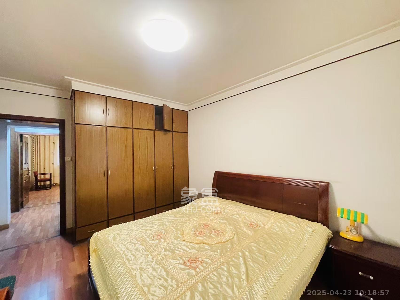 汇城花园 4室2厅2卫 5800.0元/月 汇城花园 4室2厅2卫 5800.0元/月室内图