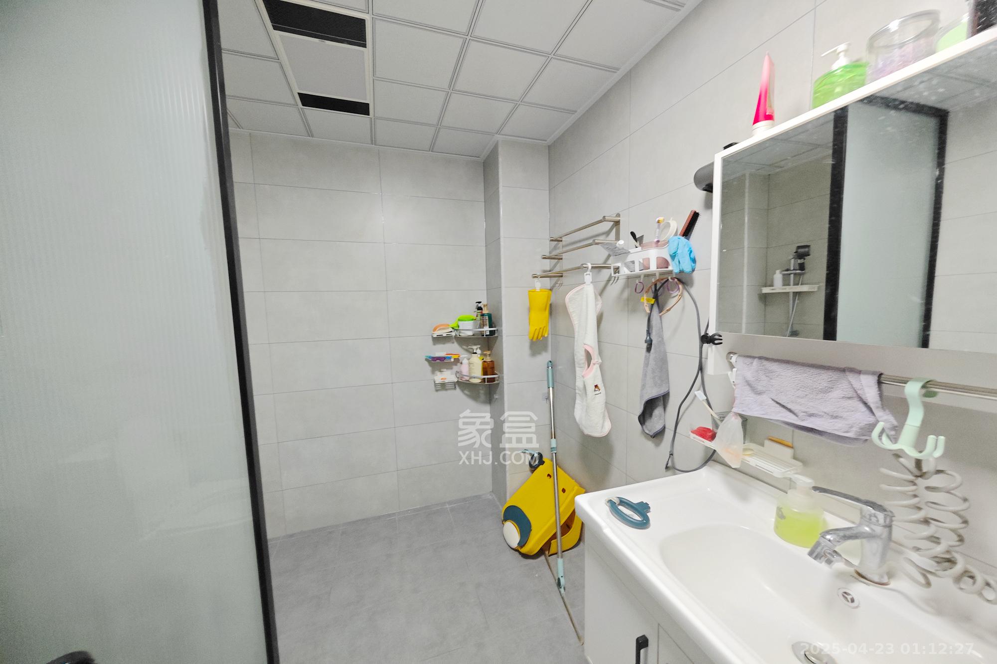 鸿景苑 3室2厅2卫 69.0万 鸿景苑 3室2厅2卫 69.0万其他