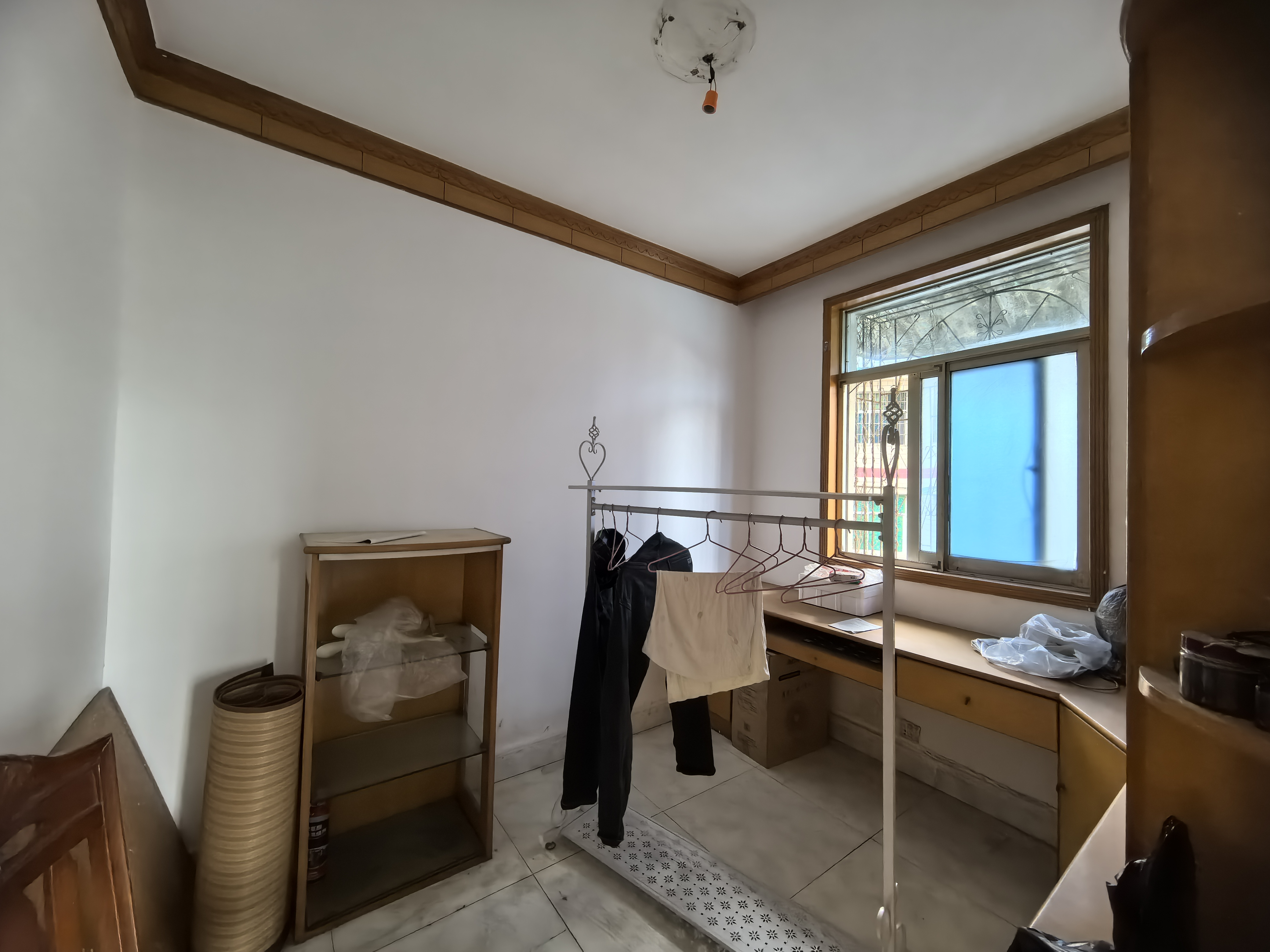 宝塔岗新村小区  3室2厅1卫   42.80万客厅